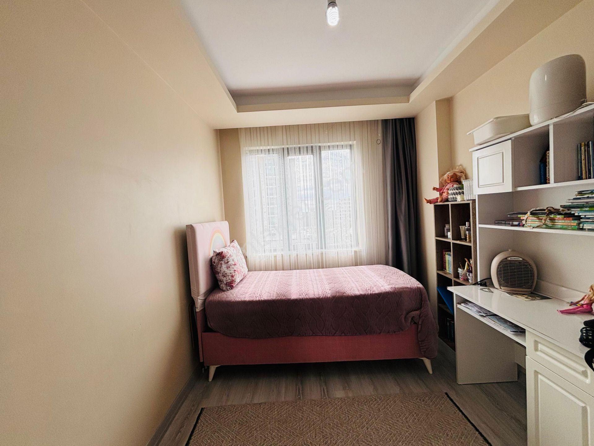 Güven'den 7/24 Güvenlikli Sitede Hamamlı,havuzlu Otoparklı 3+1ev - Görsel 21