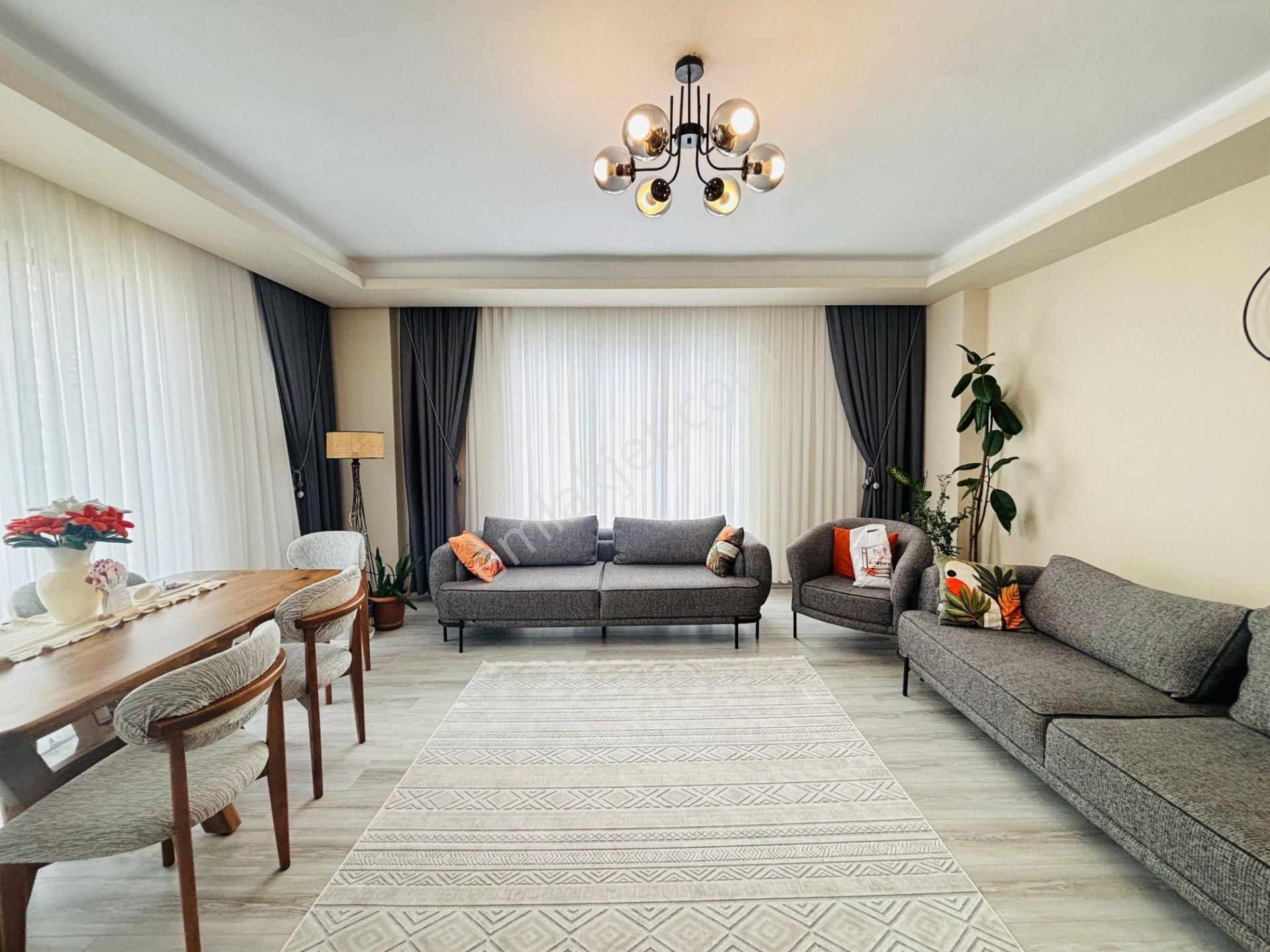 Güven'den 7/24 Güvenlikli Sitede Hamamlı,havuzlu Otoparklı 3+1ev - Görsel 2