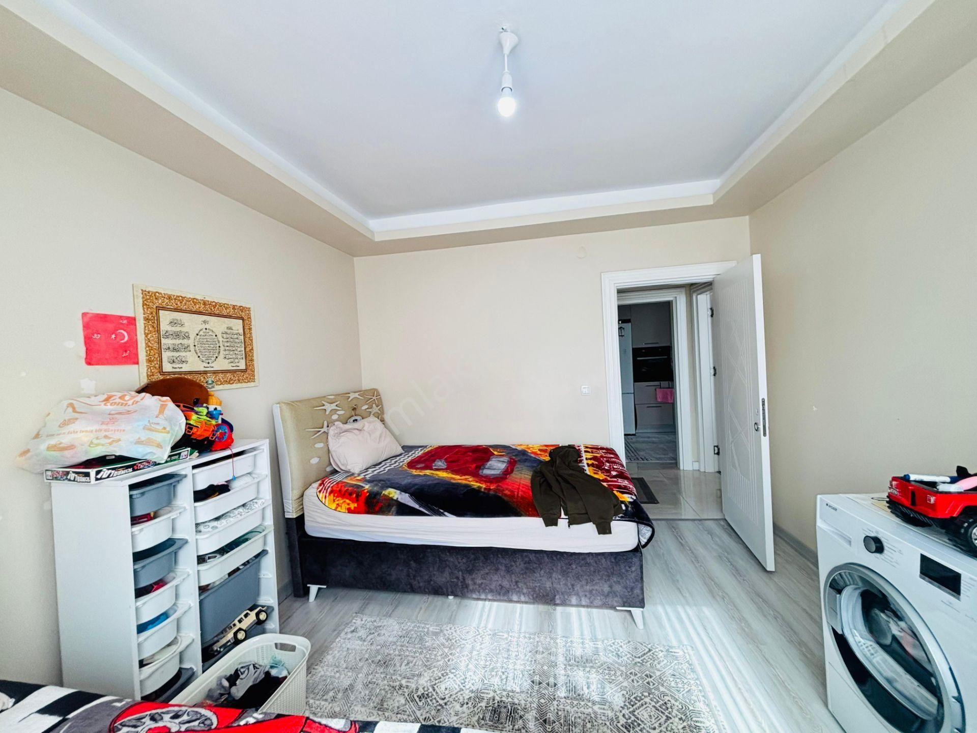 Güven'den 7/24 Güvenlikli Sitede Hamamlı,havuzlu Otoparklı 3+1ev - Görsel 17