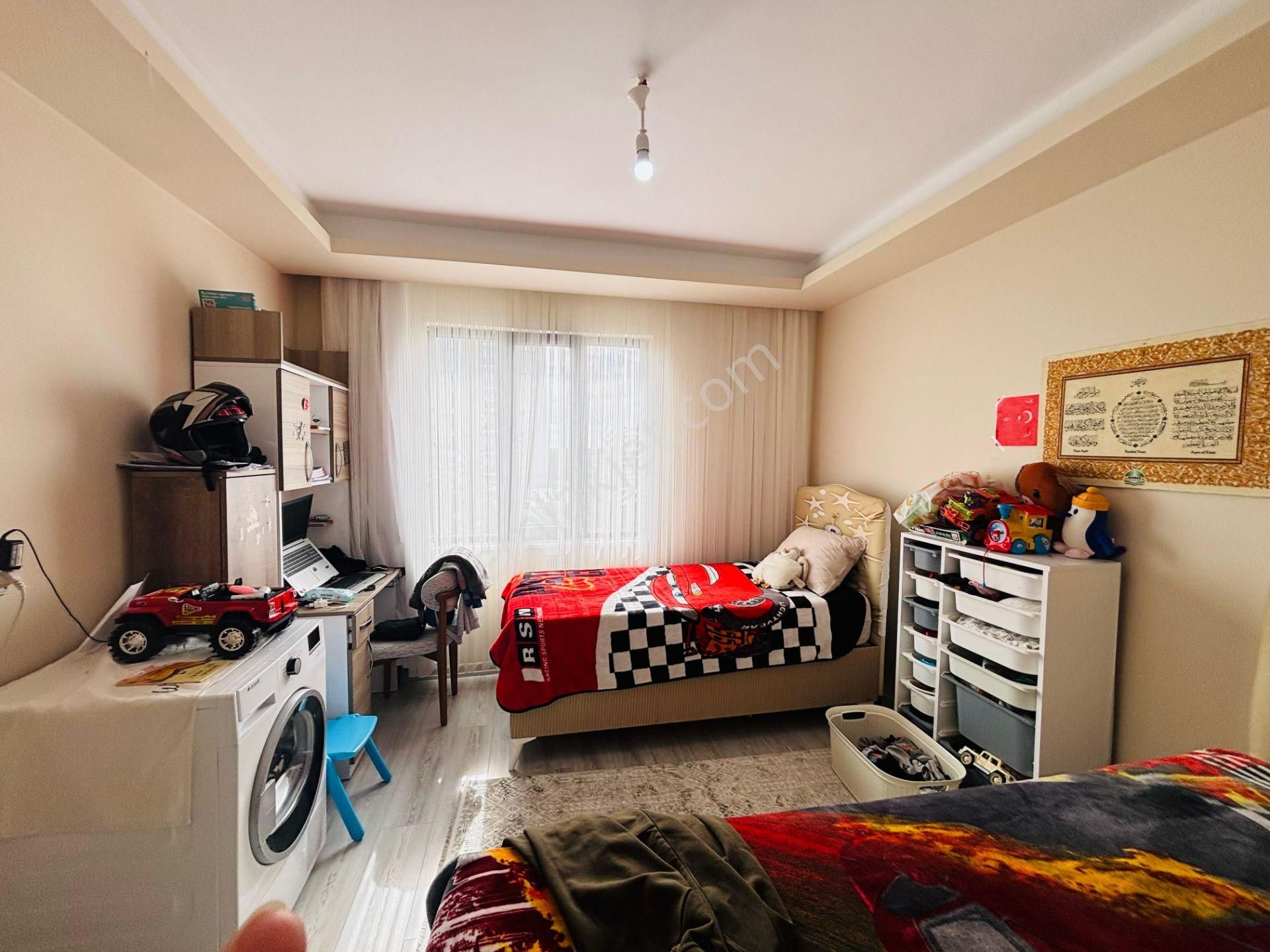 Güven'den 7/24 Güvenlikli Sitede Hamamlı,havuzlu Otoparklı 3+1ev - Görsel 20