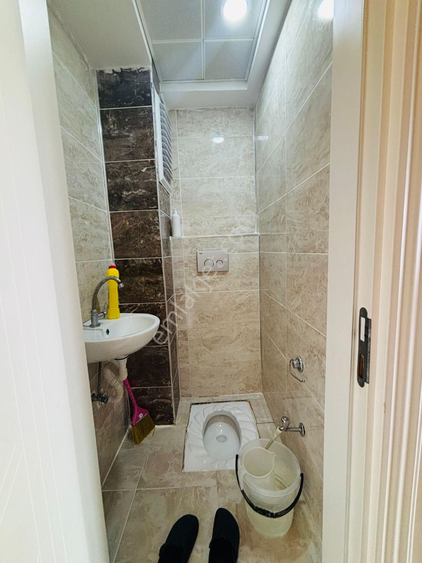 Güven'den 7/24 Güvenlikli Sitede Hamamlı,havuzlu Otoparklı 3+1ev - Görsel 25