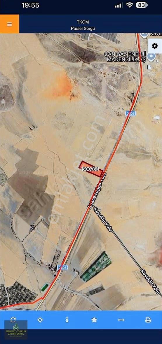 Kemerhisar'da Yol Kenarında Çiftlik Yapımına Uygun Tarla - Görsel 2