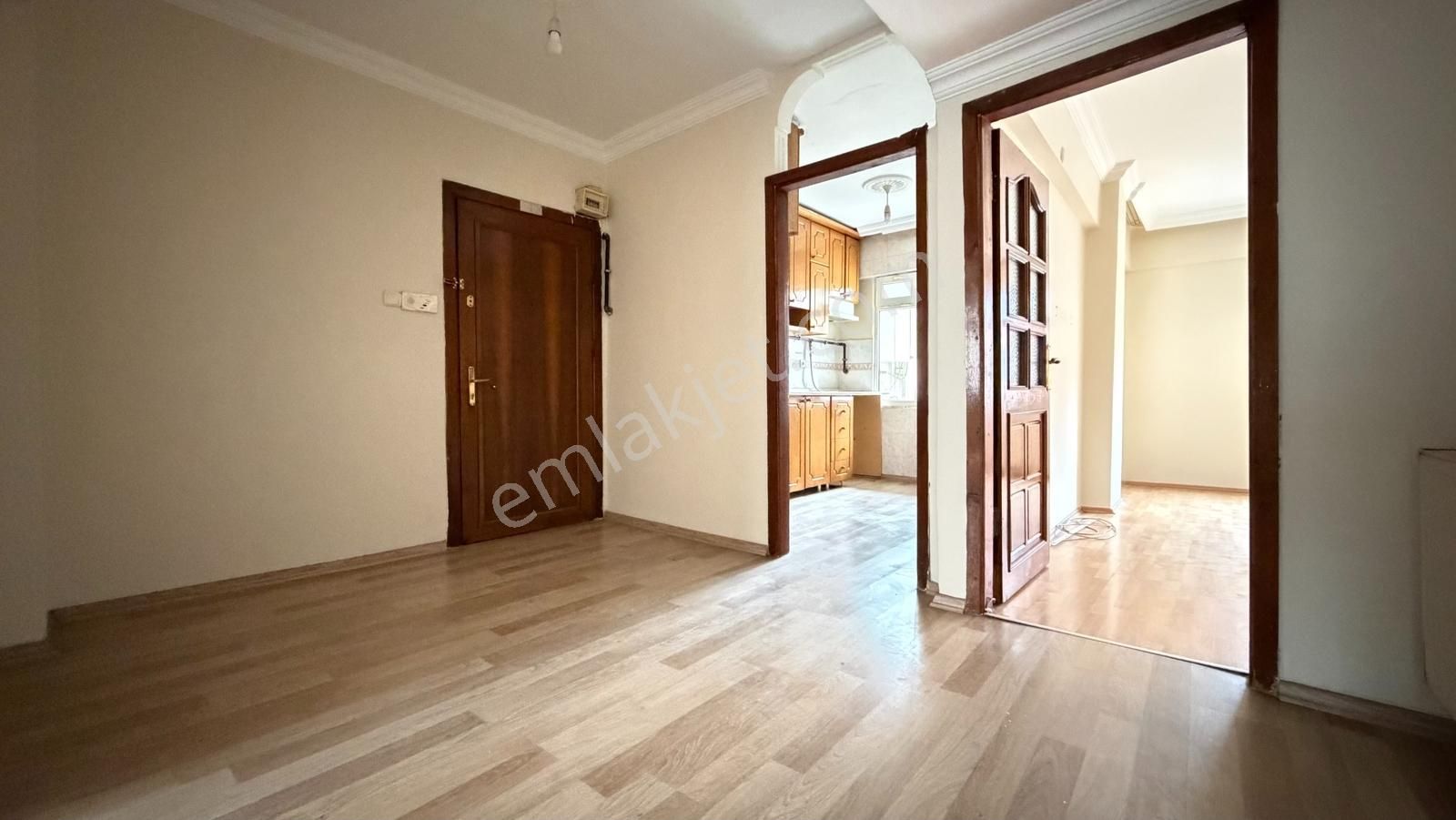 İlka'dan Talatpaşa Mh 2+1 Kiralık Daire Metrobüse 5 Dk Ara Kat - Görsel 2