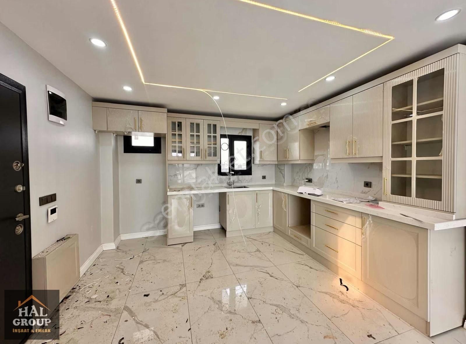 ╭╯hâl İnşaat╰╮6+1 Havuzlu 300 M2 Alan İçinde Müstakil Lüx Villa - Görsel 9