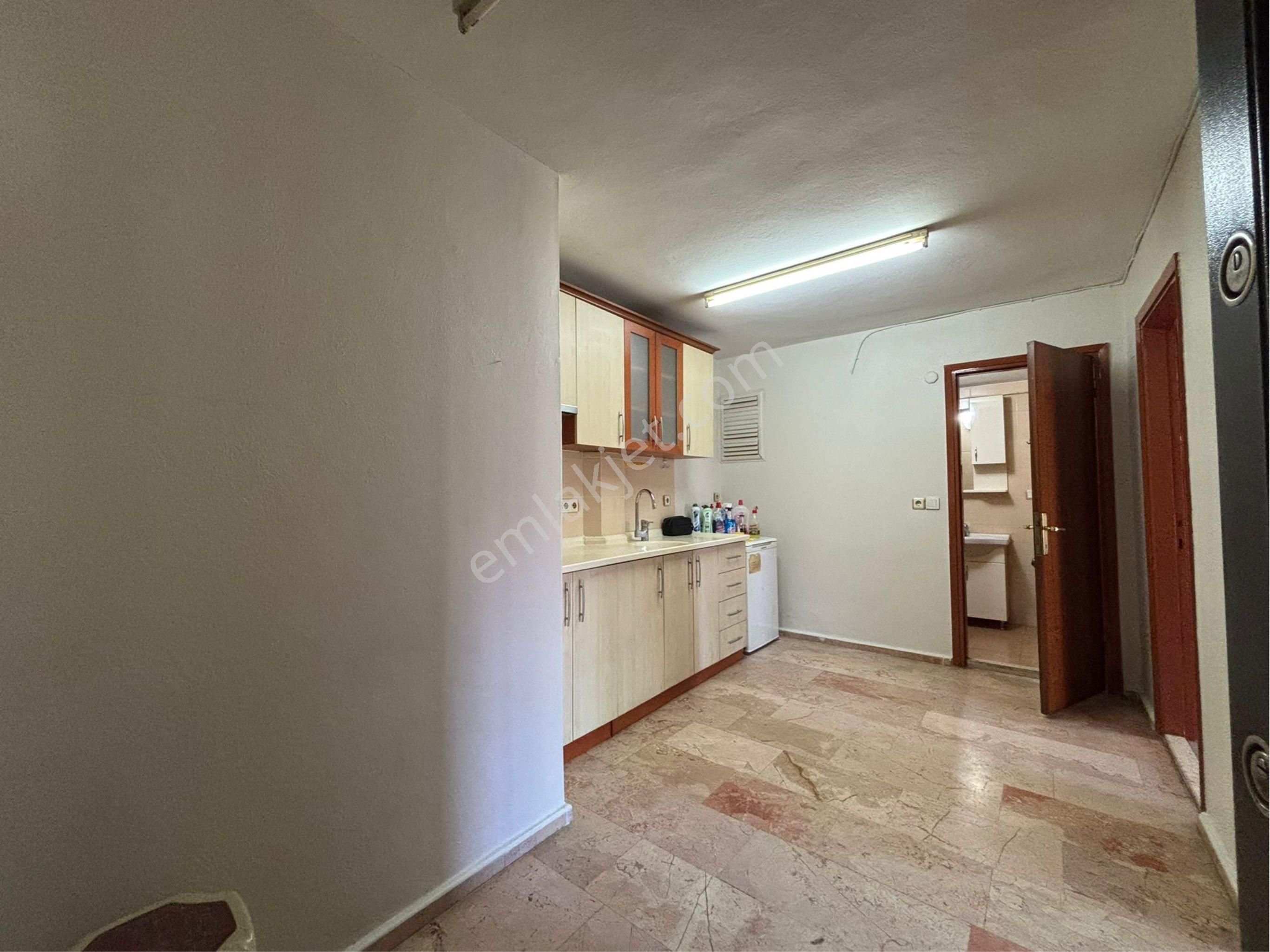 Alsancak Boş/kiarcısız Özel Sağlık Karşısı 5.kat Satılık Daire - Görsel 14