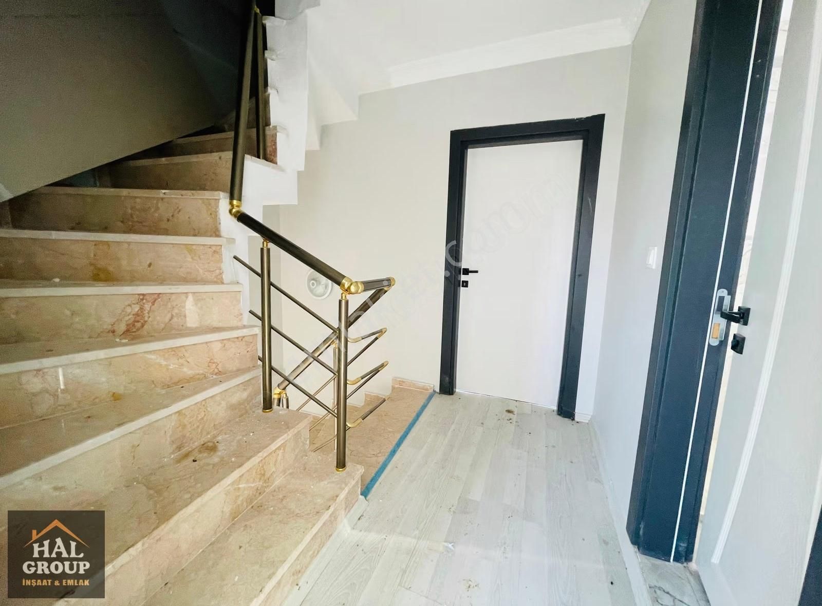 Hal İnşaat Firmasından Doğa İle İç İçe Geniş Bahçeli Villa - Görsel 8