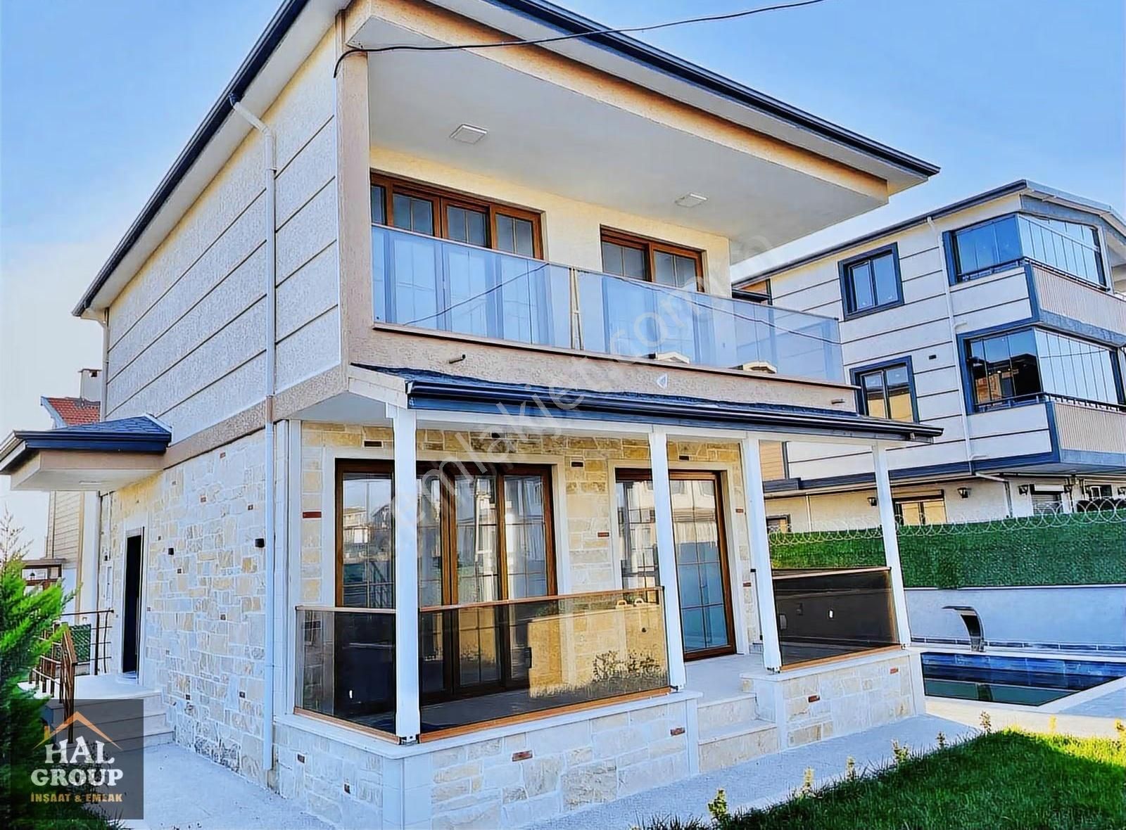 ╭╯hâl İnşaat╰╮merkezi Konumda Havuzlu Doğayla İç İçe Lüks Villa - Görsel 2