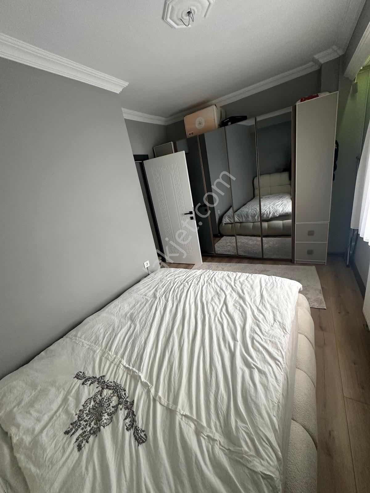 Hatip Mahallesin De Eşyalı Satılık 2+1 Daire - Görsel 2