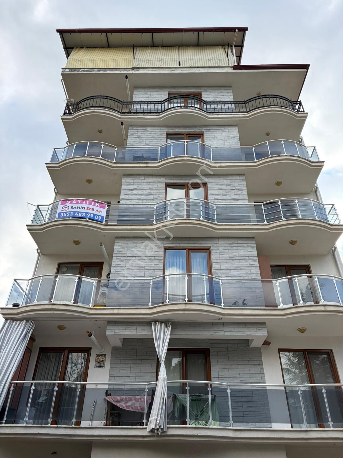 Şahin Emlaktan Acıpayam Çarşı Merkezine Yakın Konumda 3+1 145 M² Satılık Fırsat Daire