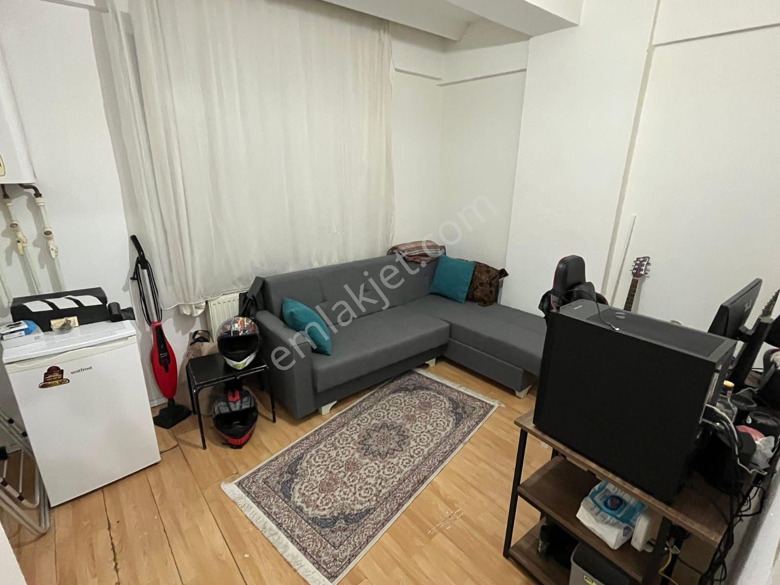 Yenibağlar Mahallesi İskanlı Kiracılı Satılık 1+1 - Görsel 3