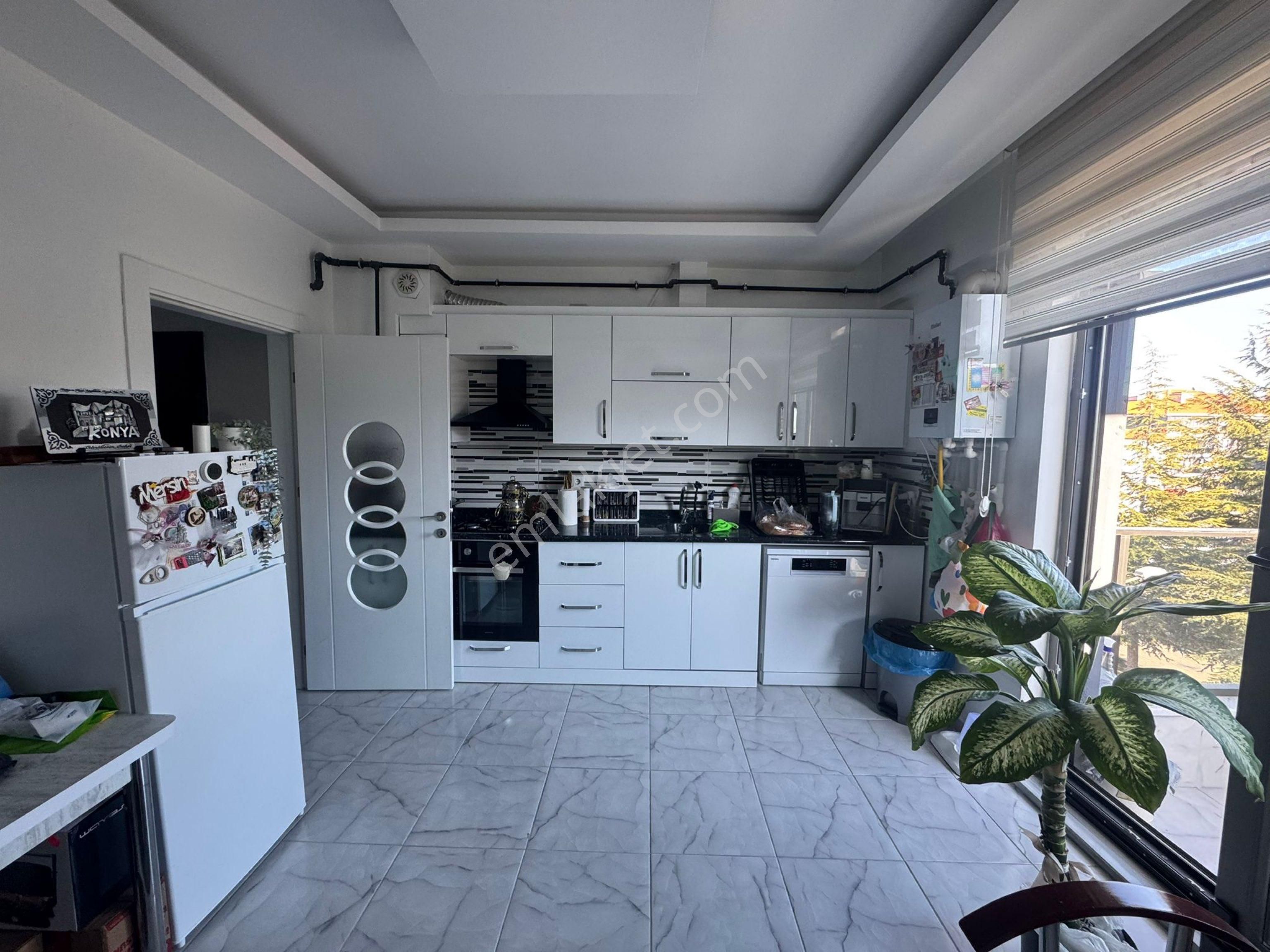 Rota’dan Kiralık İstasyon Cad. Park Hayat Civarı 1+1 Daire