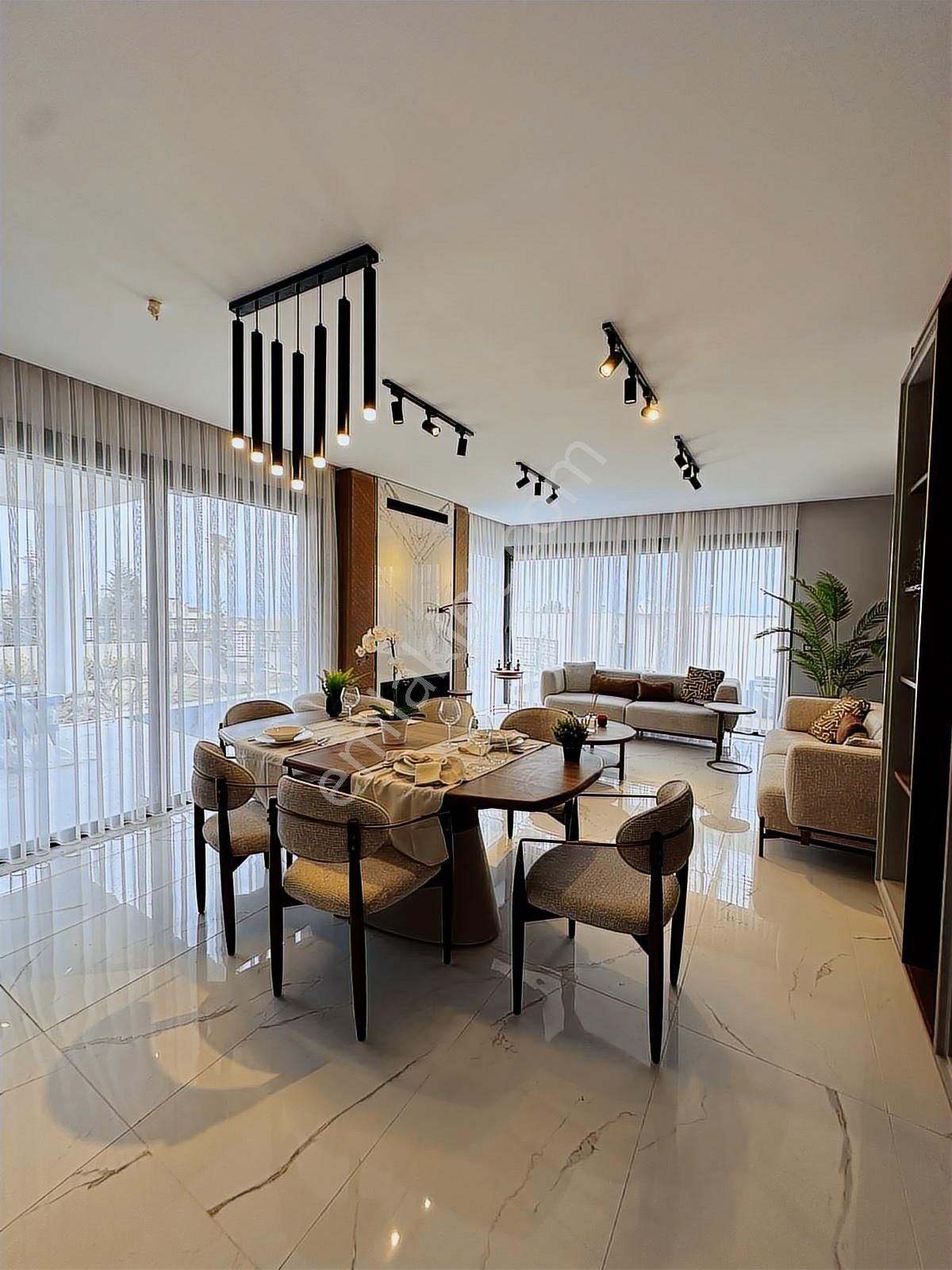 Kuşadası Soğucak'ta Full Deniz Manzaralı Lüks Villa - Görsel 25