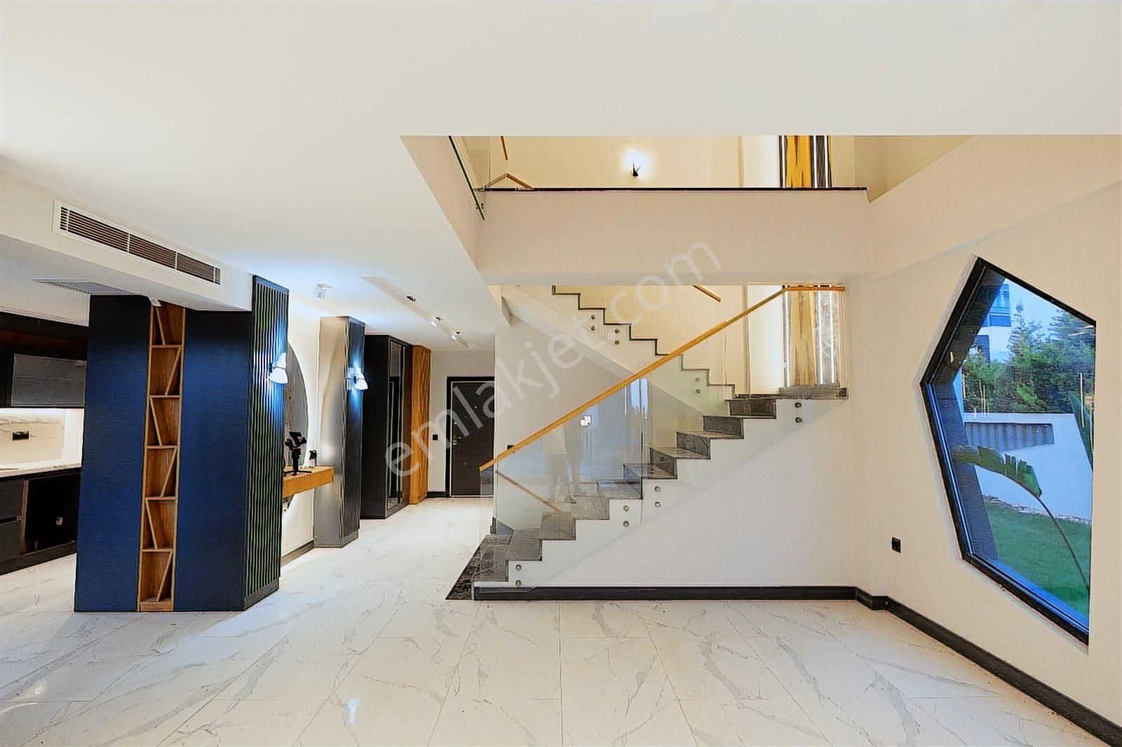 Kuşadası'nda Deniz Manzaralı Son Kalan Köşe Konum-kap.otop Villa - Görsel 12