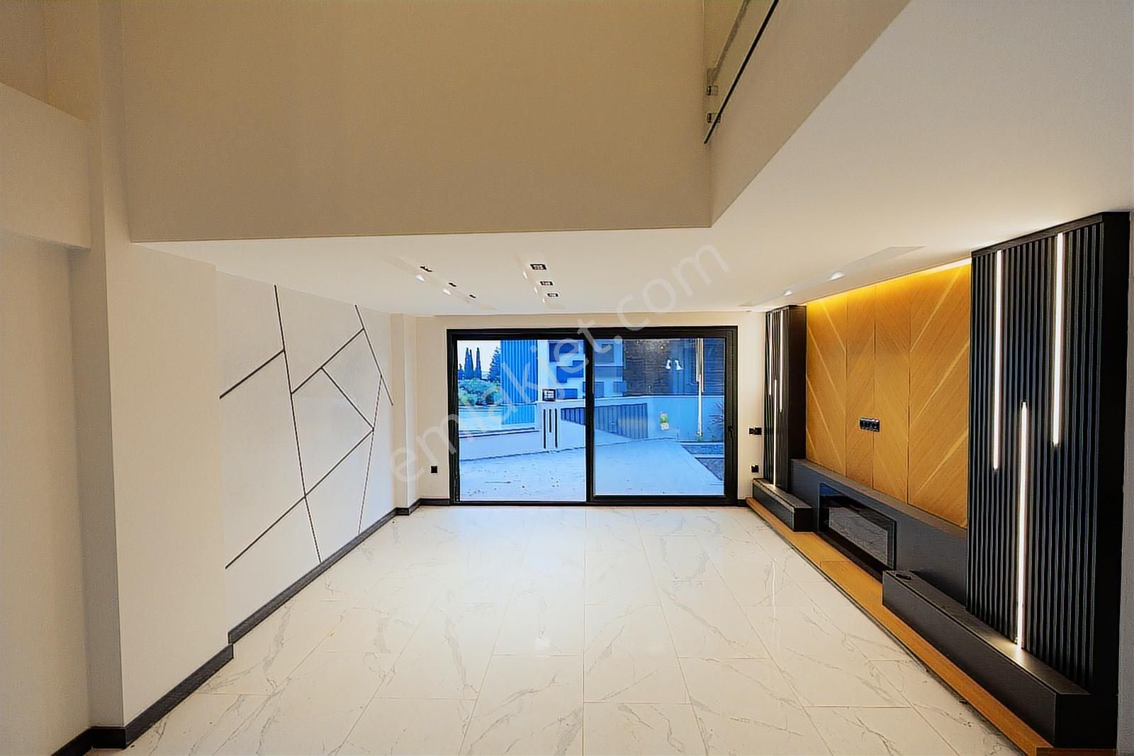 Kuşadası'nda Deniz Manzaralı Son Kalan Köşe Konum-kap.otop Villa - Görsel 13