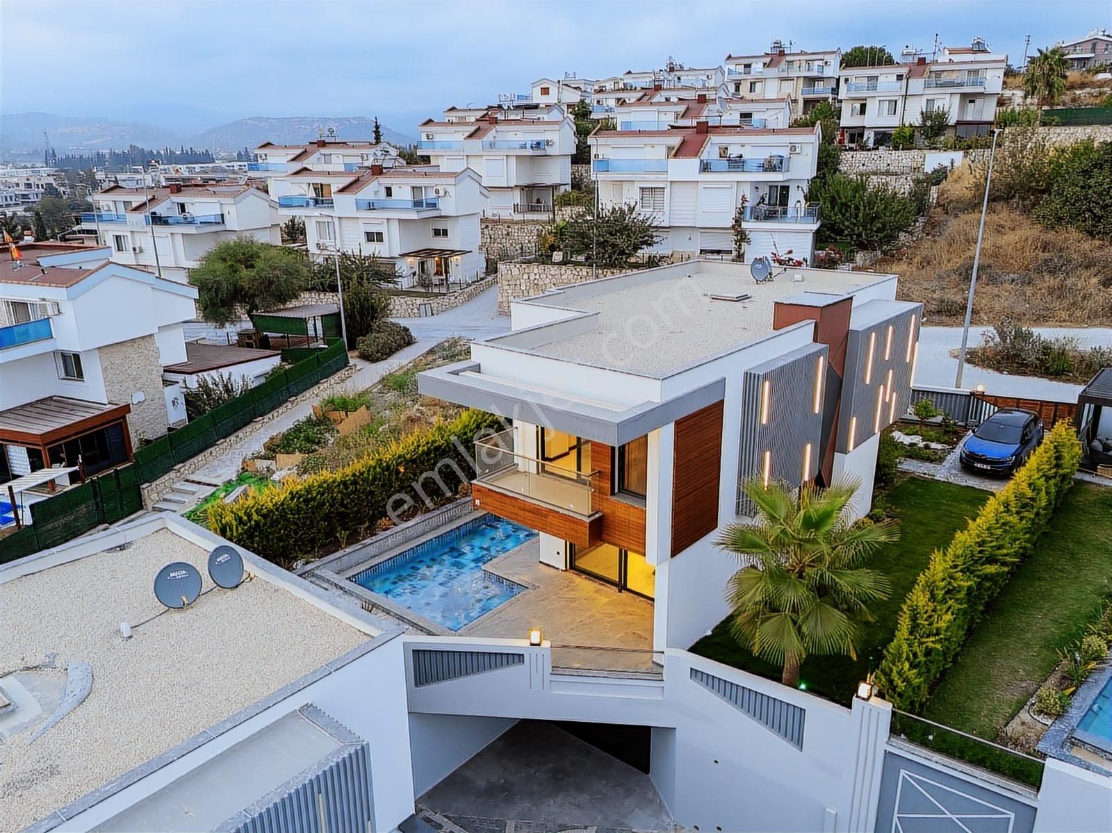 Kuşadası'nda Deniz Manzaralı Son Kalan Köşe Konum-kap.otop Villa - Görsel 34