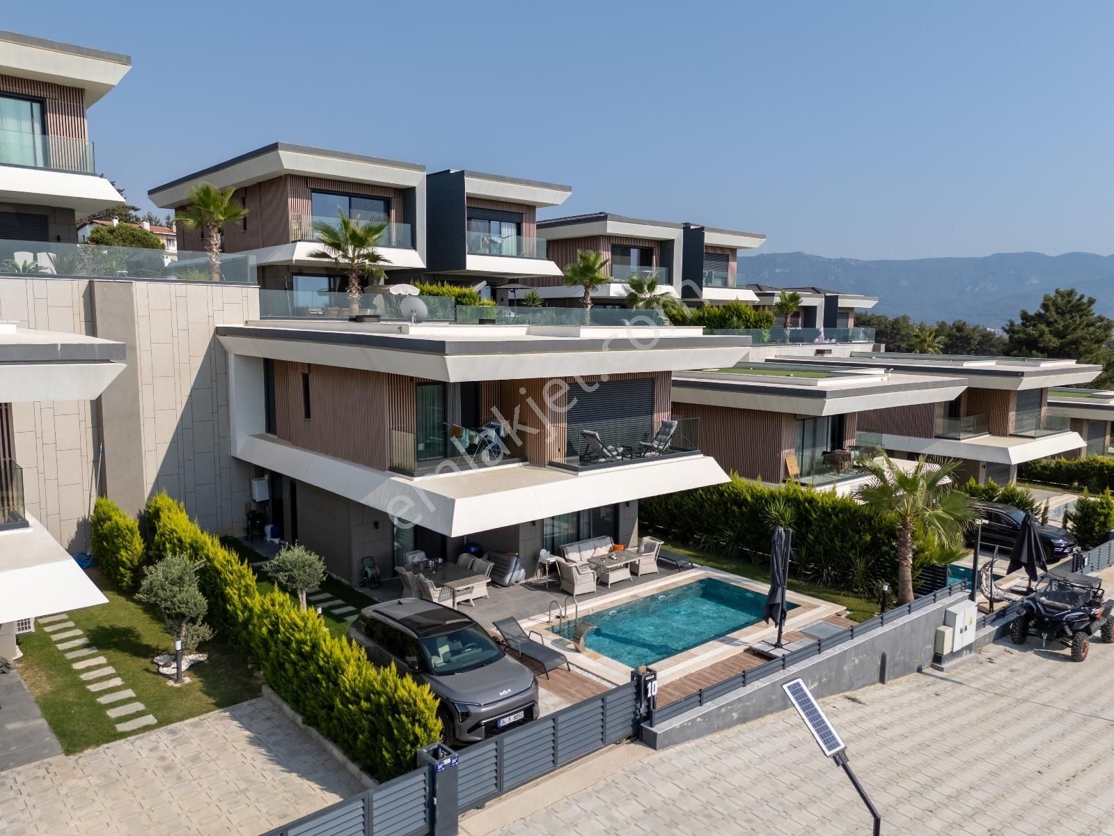Kuşadası'nda Gerçek Panaromik Deniz Manzaralı Müstakil Villa - Görsel 34