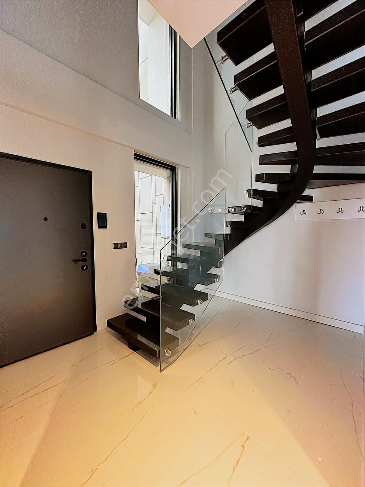 Kuşadası'nda Gerçek Panaromik Deniz Manzaralı Müstakil Villa - Görsel 33