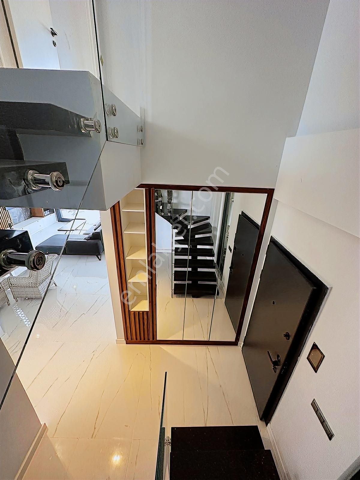 Kuşadası'nda Gerçek Panaromik Deniz Manzaralı Müstakil Villa - Görsel 35