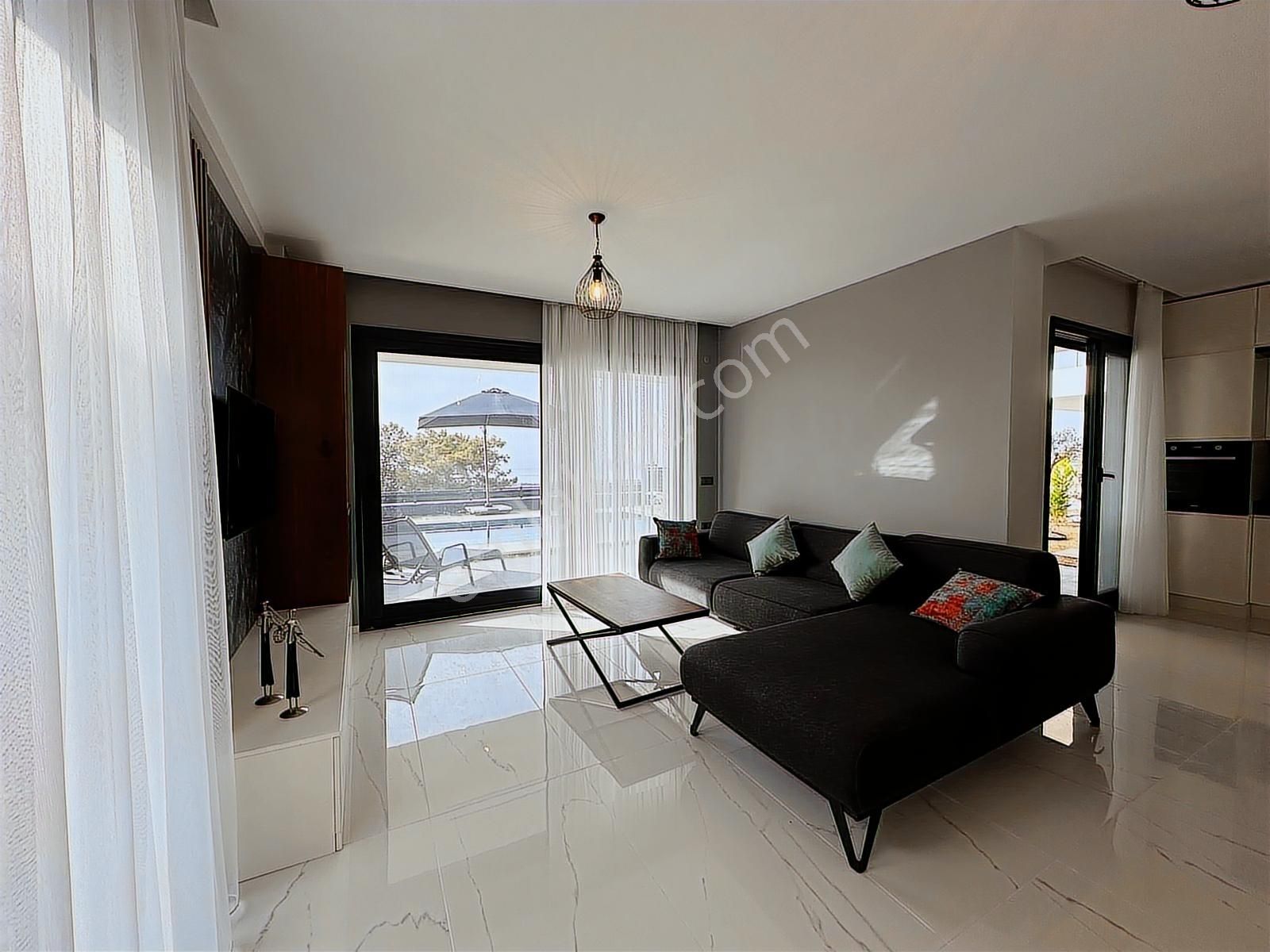 Kuşadası'nda Gerçek Panaromik Deniz Manzaralı Müstakil Villa - Görsel 29