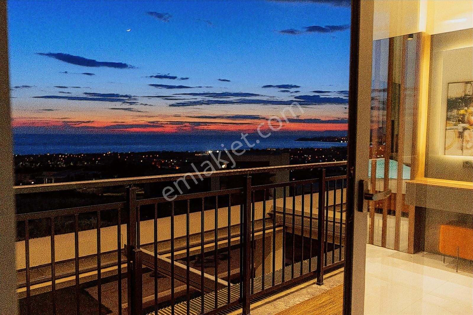 Kuşadası'nda Satılık Full Deniz Manzaralı 7+1 Emsalsiz Malikhane - Görsel 14