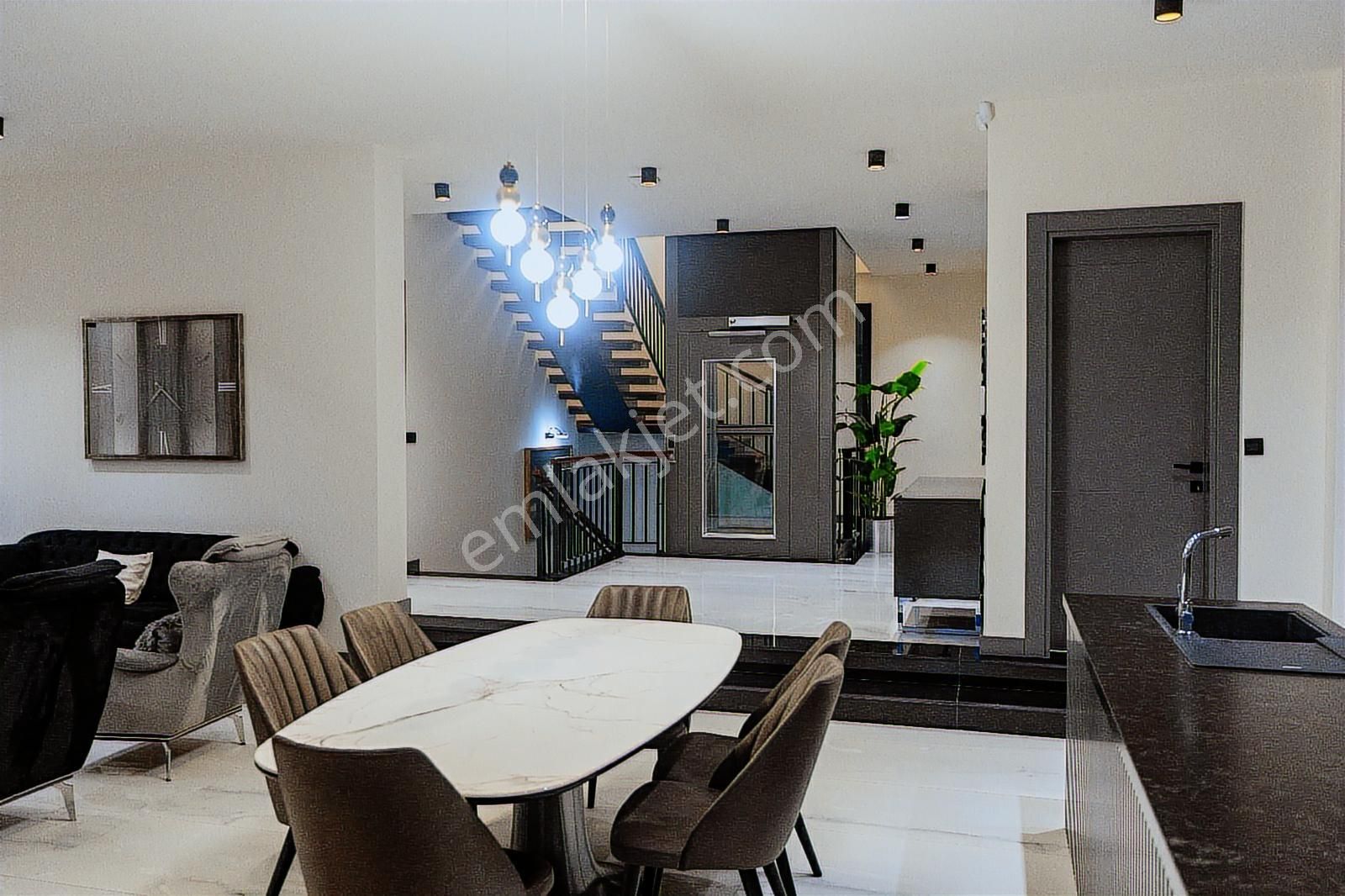 Kuşadası'nda Satılık Full Deniz Manzaralı 7+1 Emsalsiz Malikhane - Görsel 25