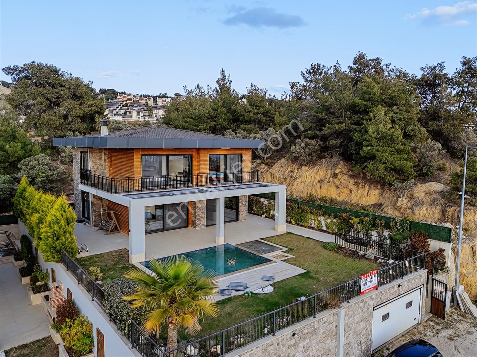 Kuşadası'nda Satılık Full Deniz Manzaralı 7+1 Emsalsiz Malikhane - Görsel 18