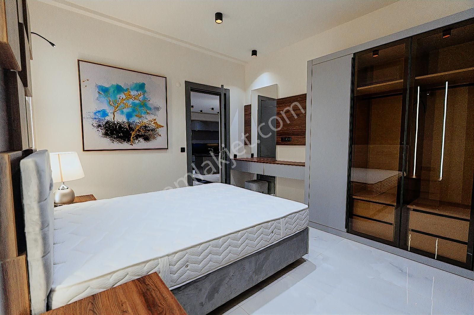 Kuşadası'nda Satılık Full Deniz Manzaralı 7+1 Emsalsiz Malikhane - Görsel 3