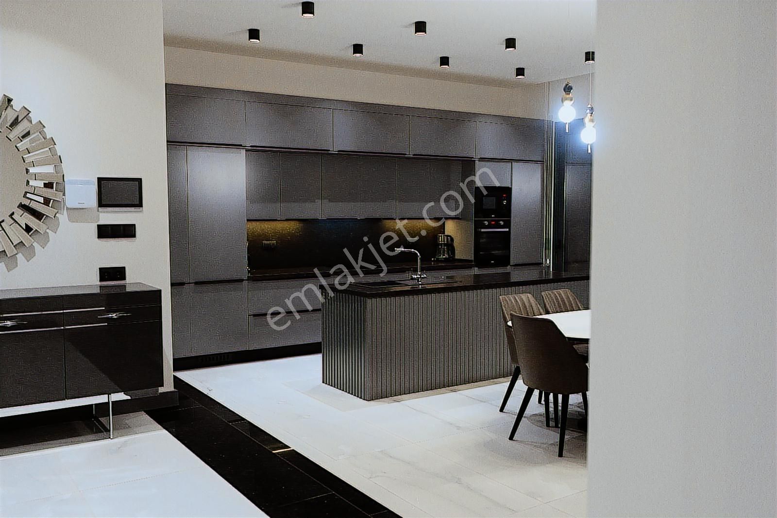 Kuşadası'nda Satılık Full Deniz Manzaralı 7+1 Emsalsiz Malikhane - Görsel 5