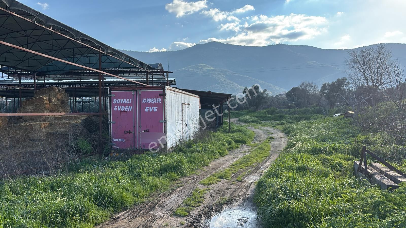 Ödemiş'te 5900m² 100 Kapasiteli Besi Çiftliği Satılık - Görsel 12