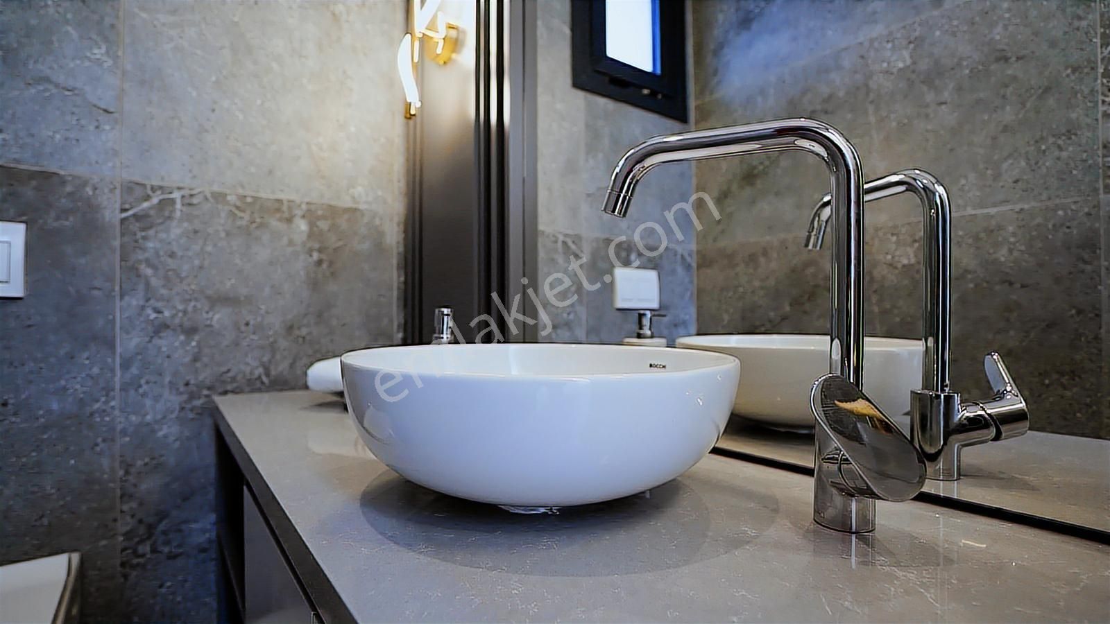 Kuşadası Güzelçamlı'da Full Eşyalı-denize Yakın Müstakil Villa - Görsel 24