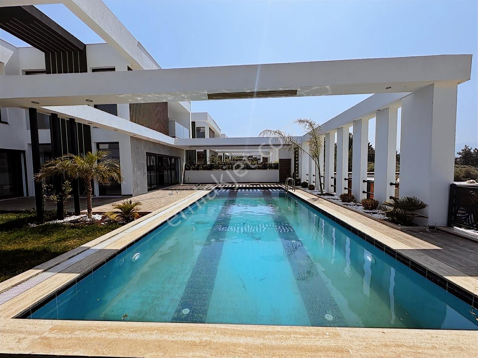 Kuşadası Soğucak'ta Full Deniz Manzaralı Müstakil Villa - Görsel 4