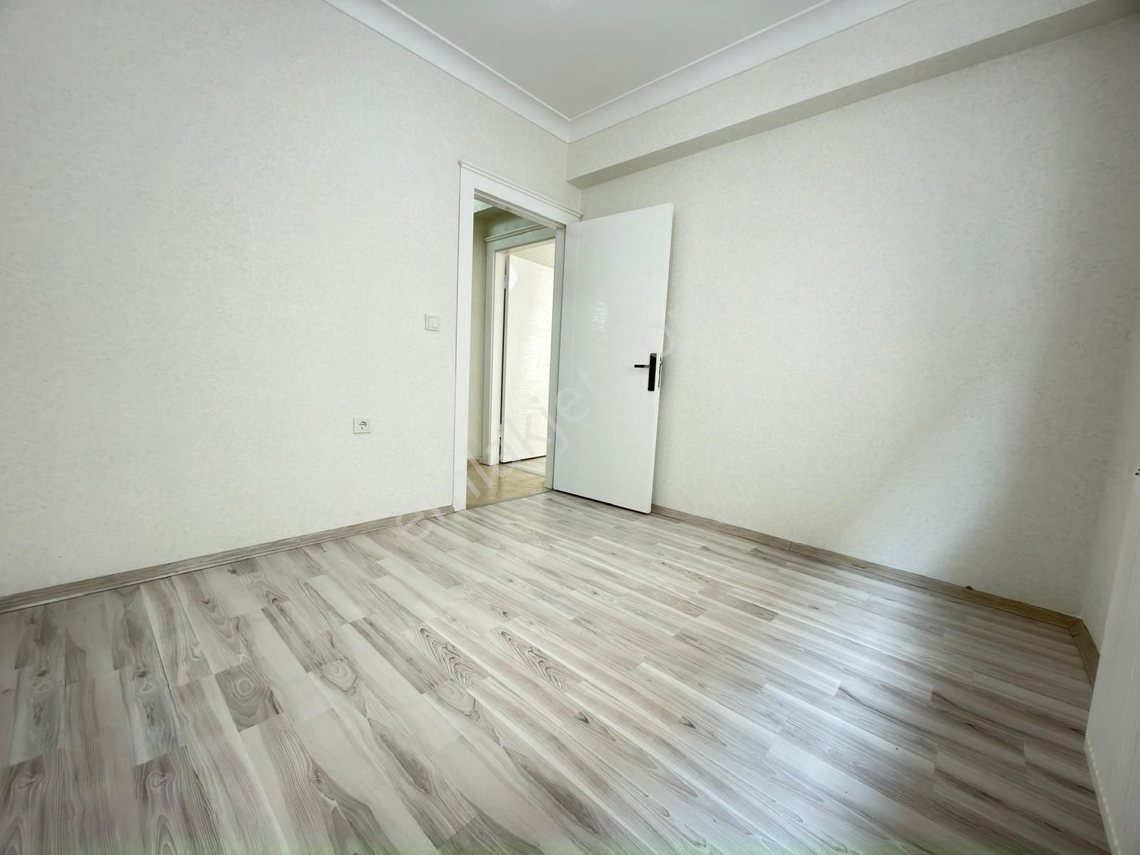 Ovacık Mah. 1.kat 3+1 İskan+asansör 120m2 Kaçmaz Fırsat Dairesi - Görsel 26