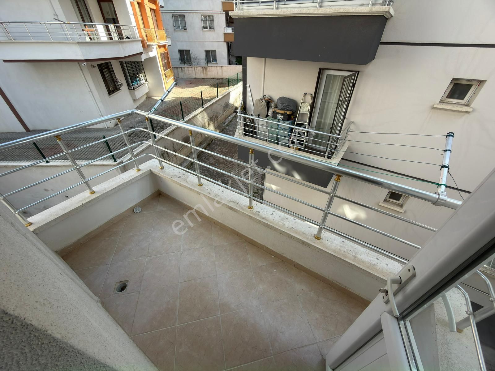 Ovacık Mah. 1.kat 3+1 İskan+asansör 120m2 Kaçmaz Fırsat Dairesi - Görsel 21