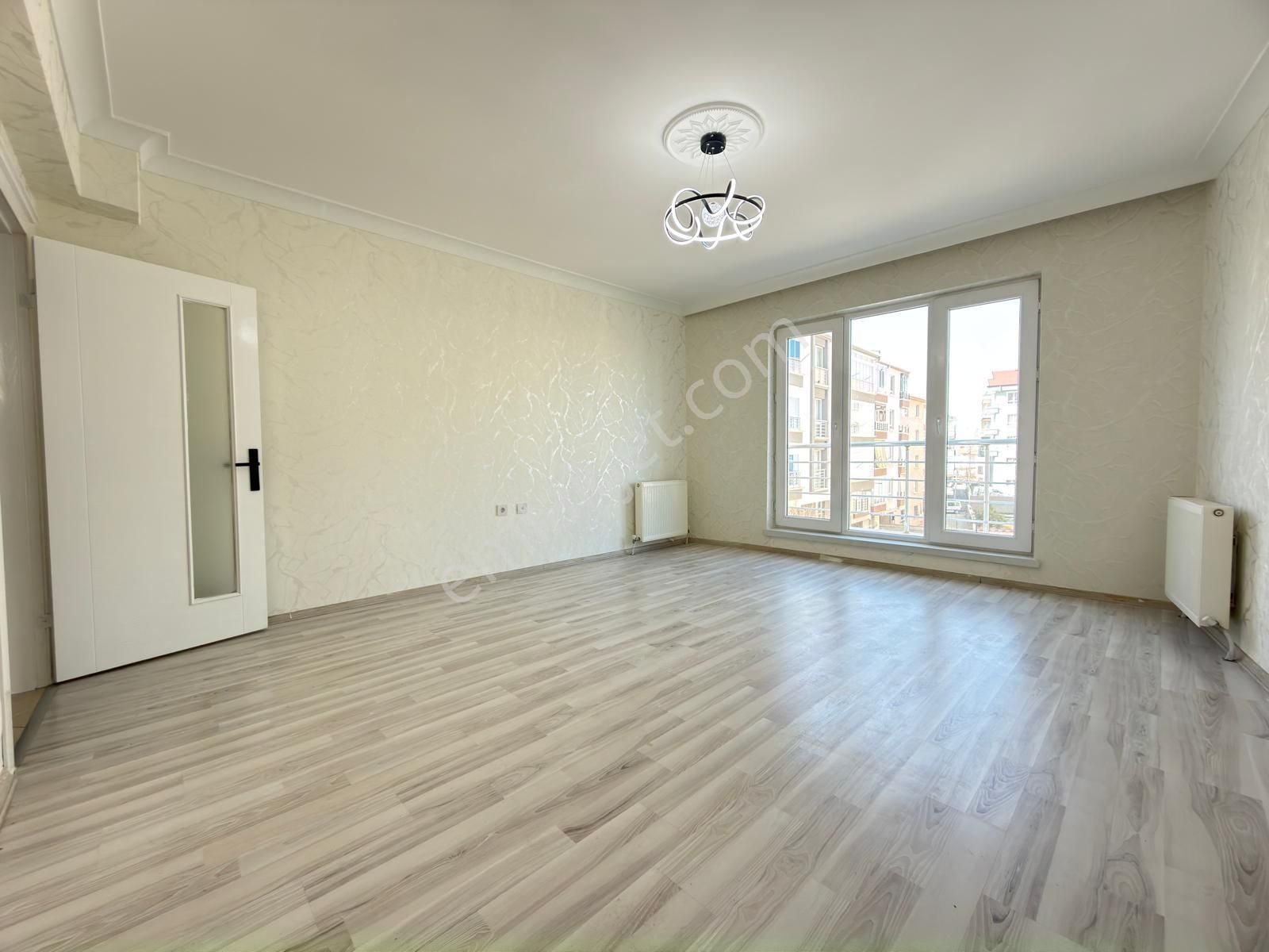 Ovacık Mah. 1.kat 3+1 İskan+asansör 120m2 Kaçmaz Fırsat Dairesi - Görsel 4