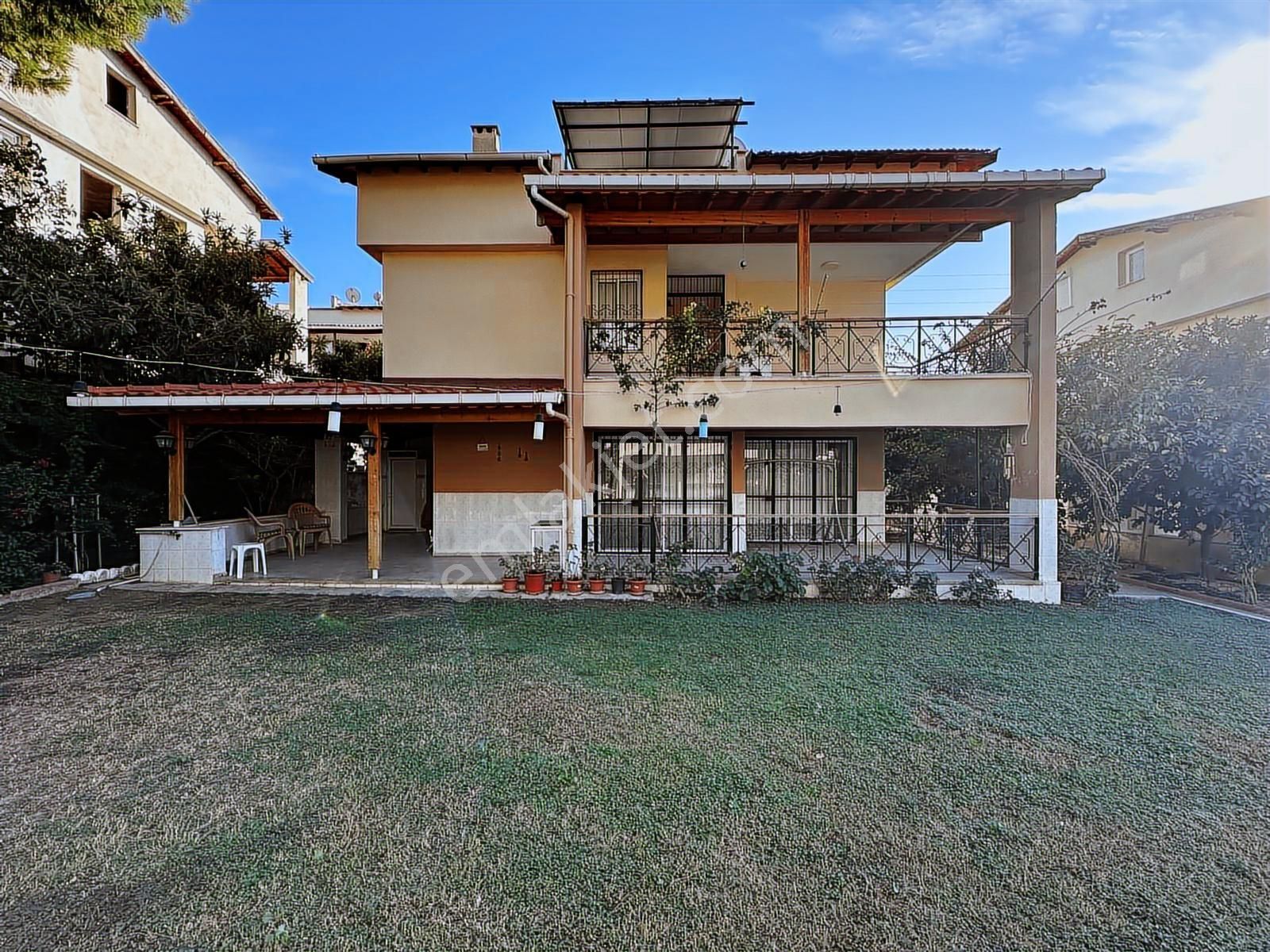 Kuşadası Yavansu'da Doğalgazlı 4+1 Fırsat Villa - Görsel 25