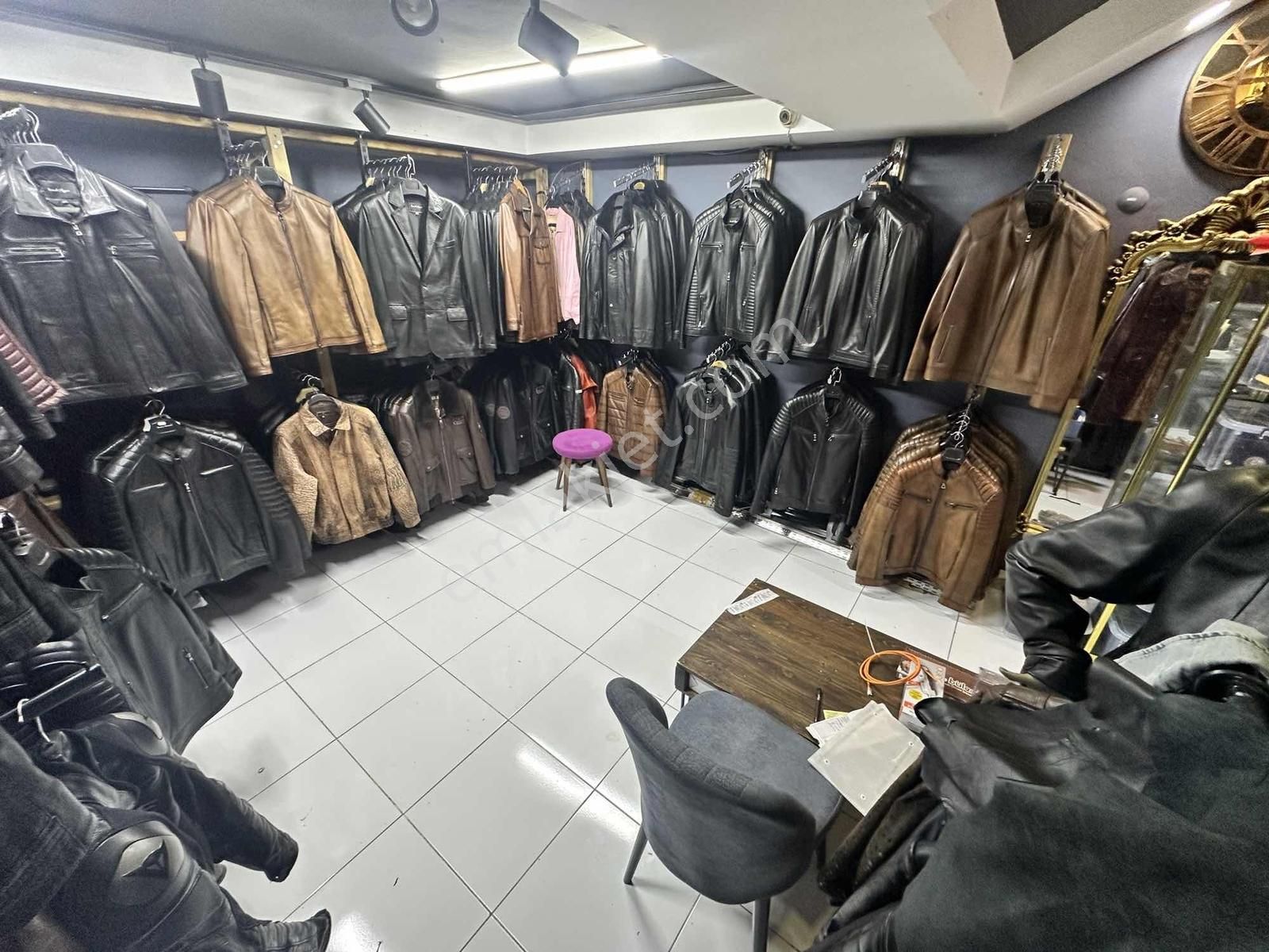 Avcılar Marmara Cd. 1. Erenler İşmerkezi Satılık 45 M2 Dükkan