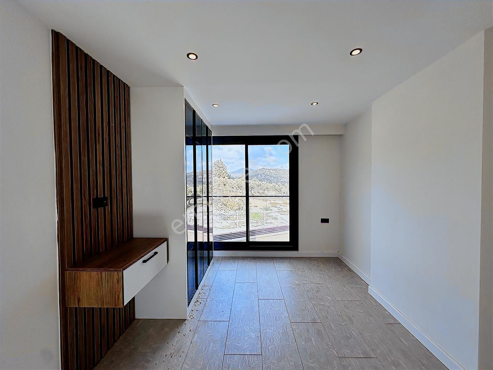 Kuşadası'nda Satılık Doğalgazlı Fırsat Villa - Görsel 14