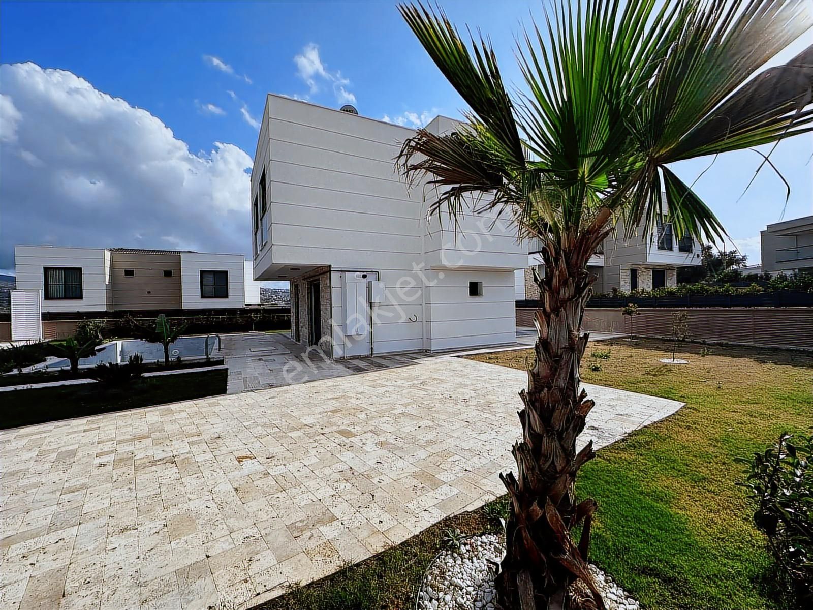 Kuşadası'nda Satılık Doğalgazlı Fırsat Villa - Görsel 8