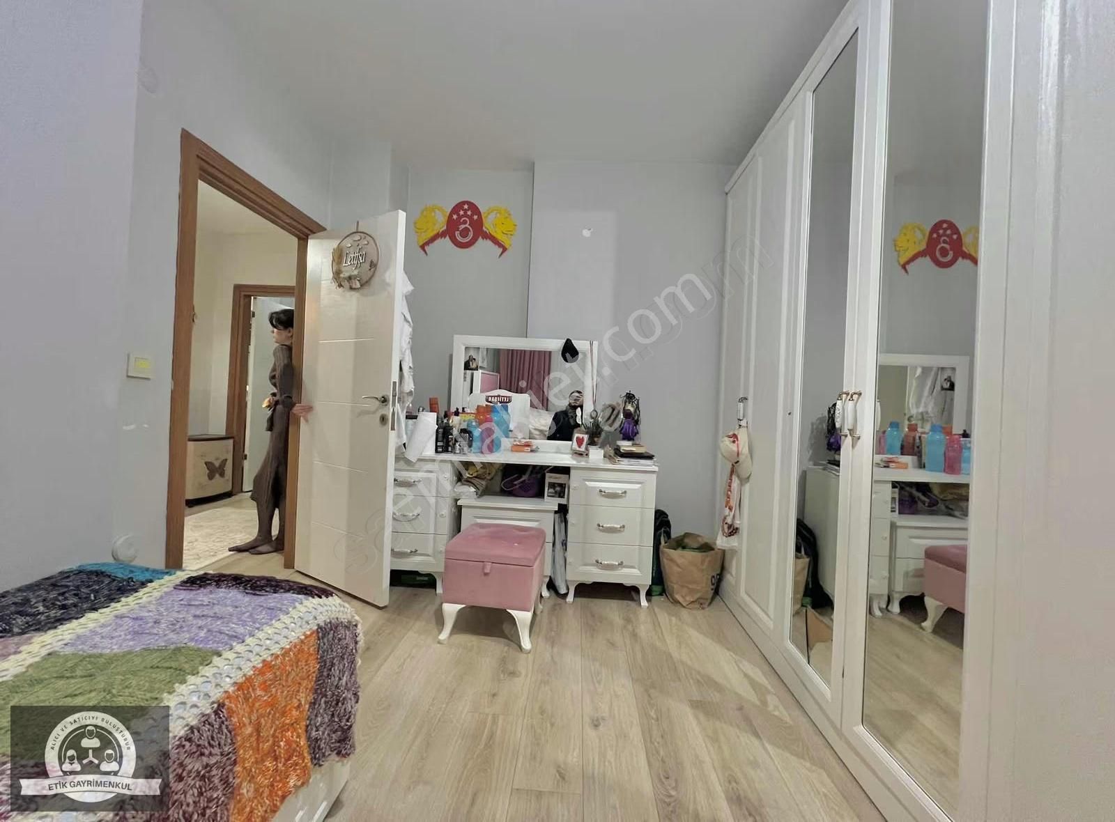 Mevlana Mah. Mükemmel Manzaralı Düz Sokak 2+1 Arakat Daire - Görsel 9