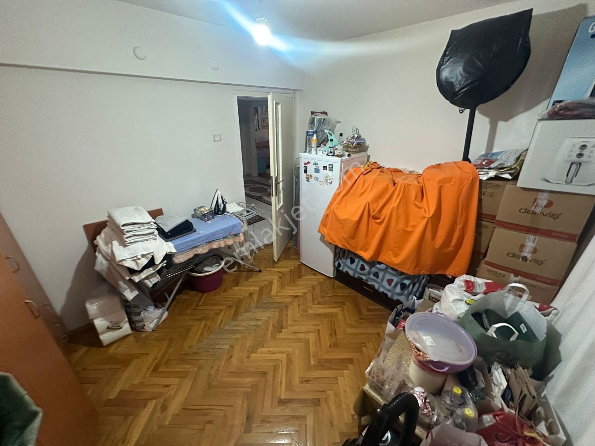 Yunusemre Cad. Üzeri Orta Kat 140m2 Ön Cephe 4+1 Çift Balkon - Görsel 15