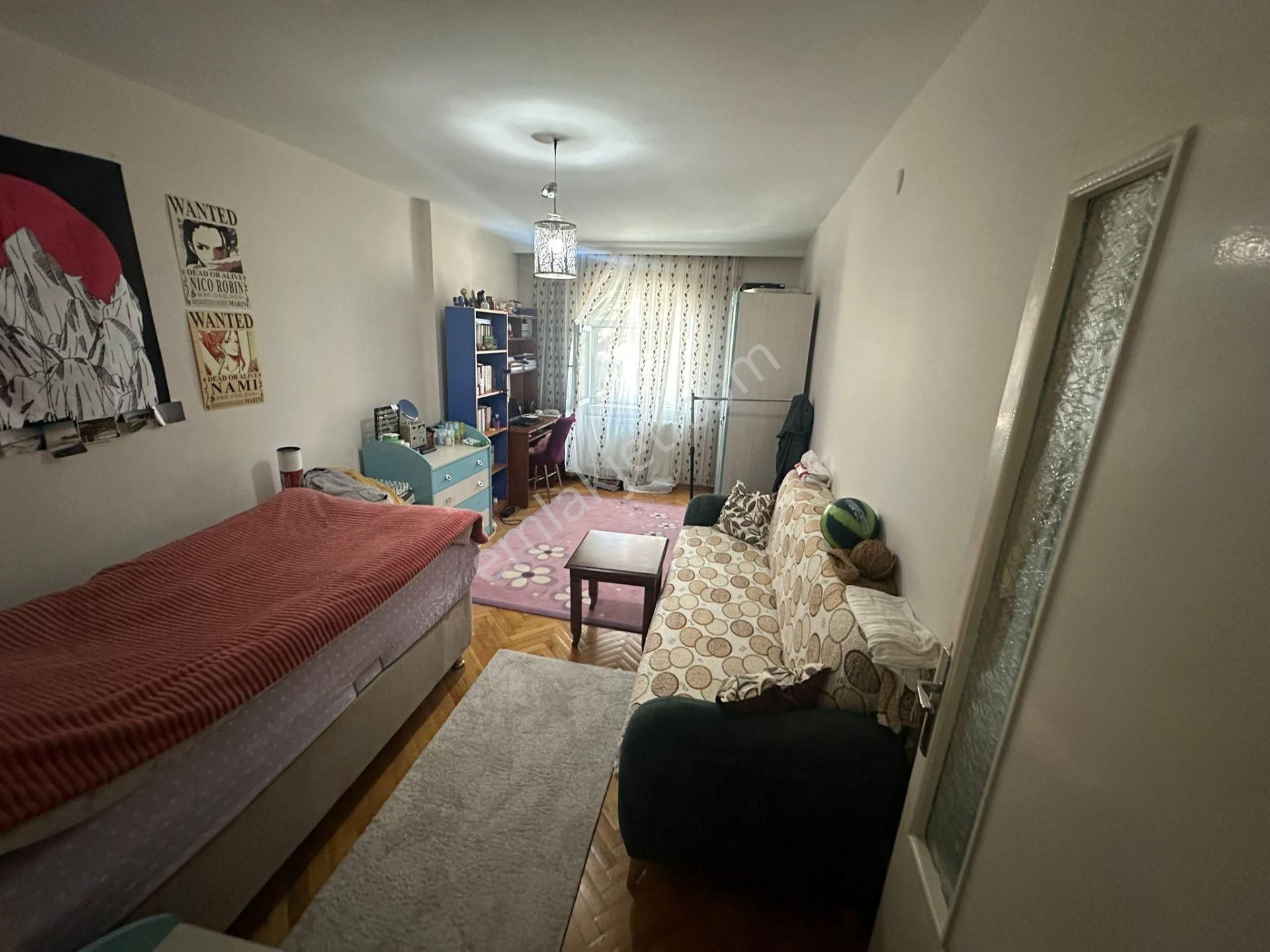 Yunusemre Cad. Üzeri Orta Kat 140m2 Ön Cephe 4+1 Çift Balkon - Görsel 13