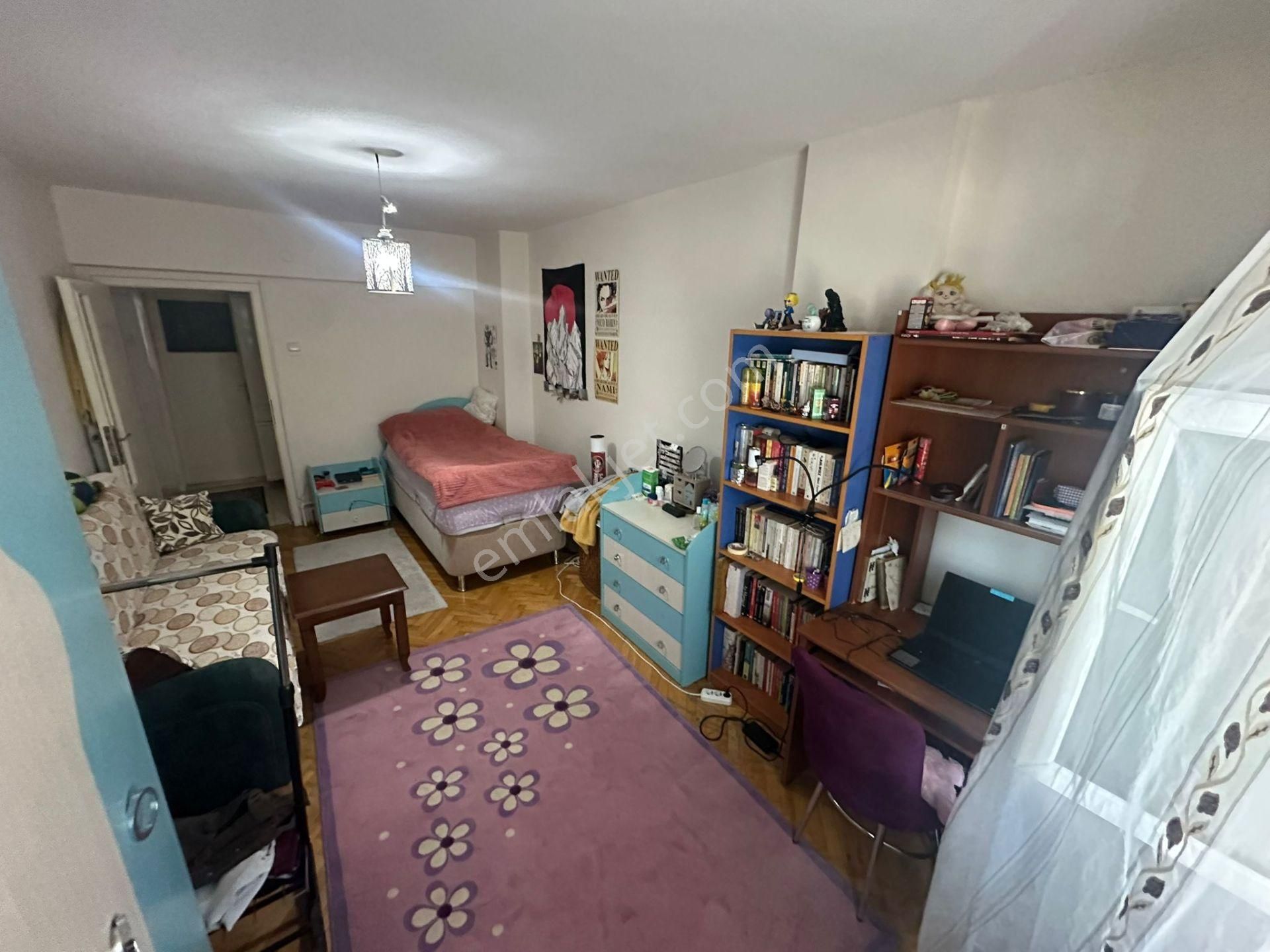 Yunusemre Cad. Üzeri Orta Kat 140m2 Ön Cephe 4+1 Çift Balkon - Görsel 12