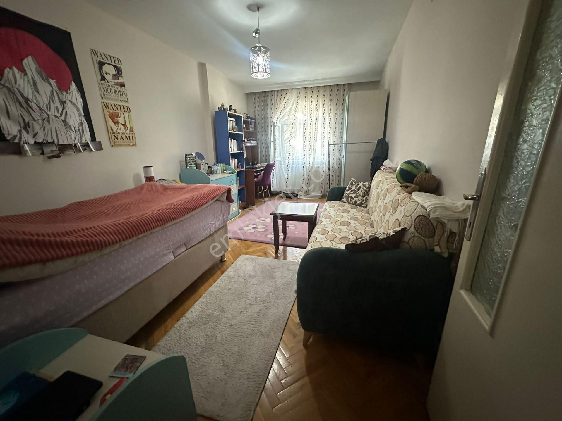 Yunusemre Cad. Üzeri Orta Kat 140m2 Ön Cephe 4+1 Çift Balkon - Görsel 14