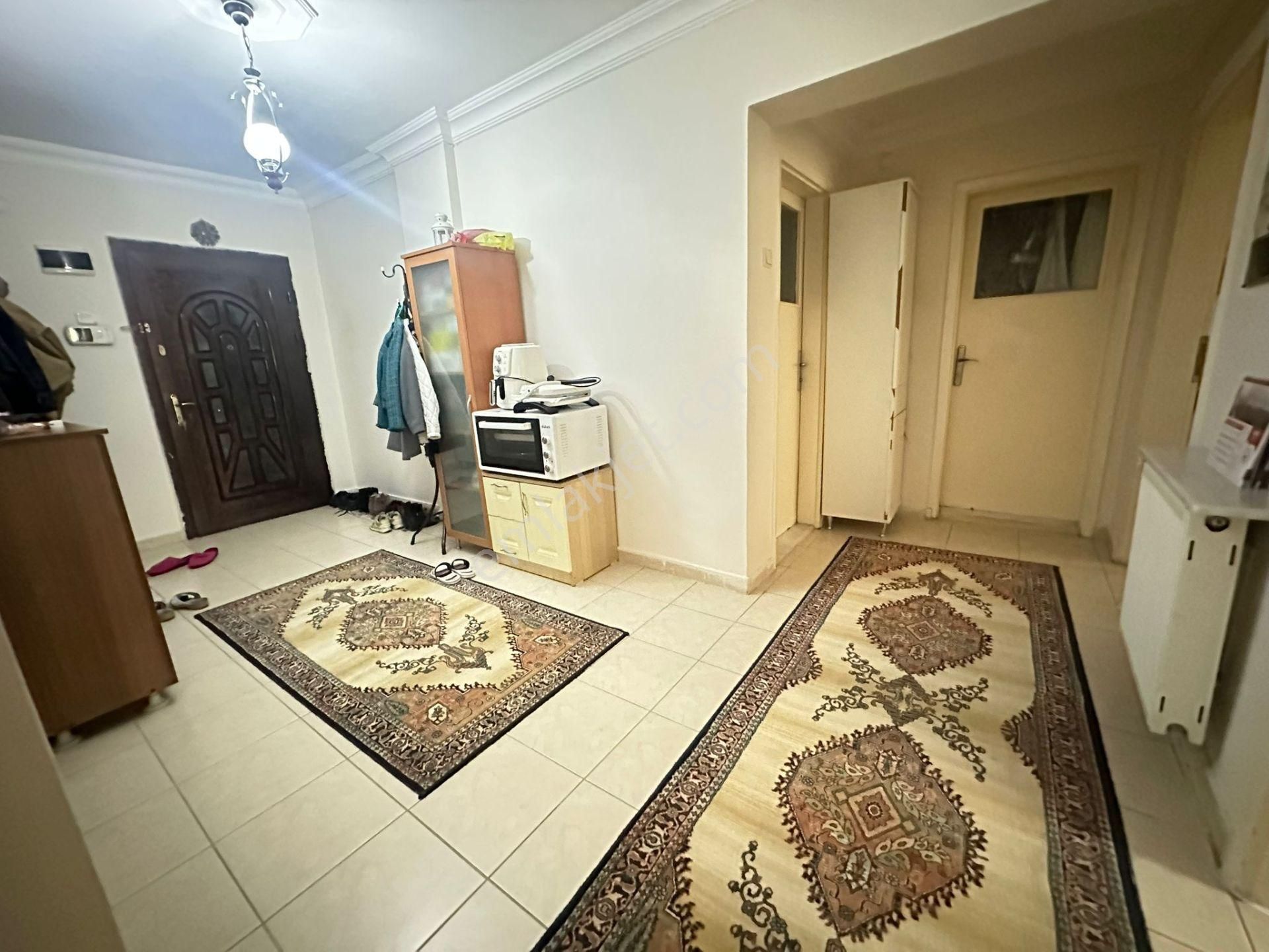 Yunusemre Cad. Üzeri Orta Kat 140m2 Ön Cephe 4+1 Çift Balkon - Görsel 7