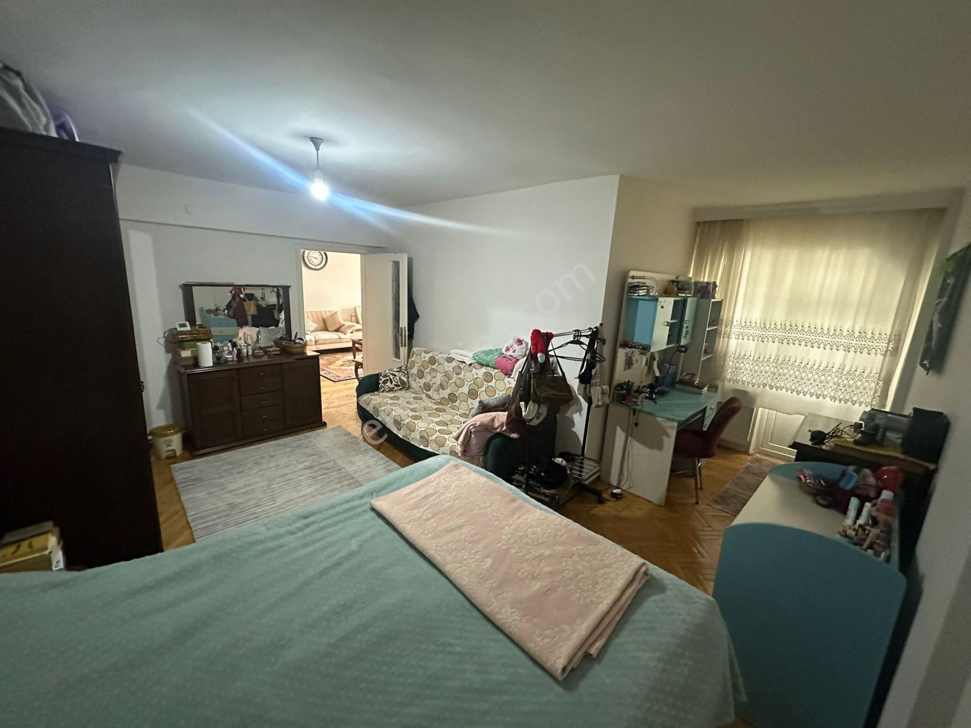 Yunusemre Cad. Üzeri Orta Kat 140m2 Ön Cephe 4+1 Çift Balkon - Görsel 26