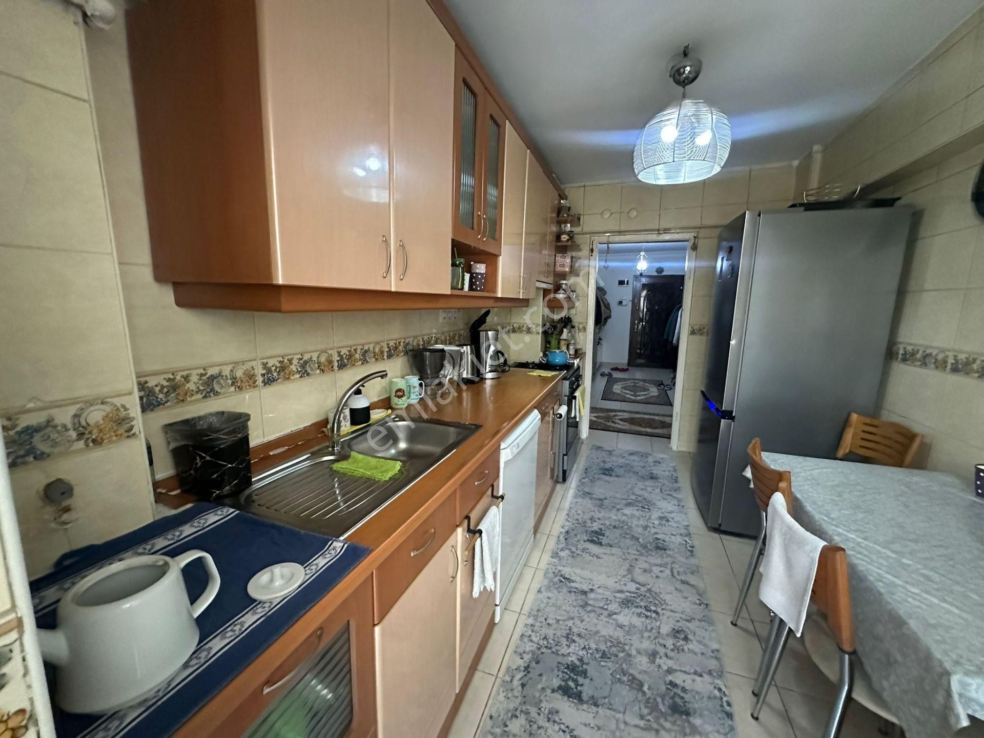 Yunusemre Cad. Üzeri Orta Kat 140m2 Ön Cephe 4+1 Çift Balkon - Görsel 19