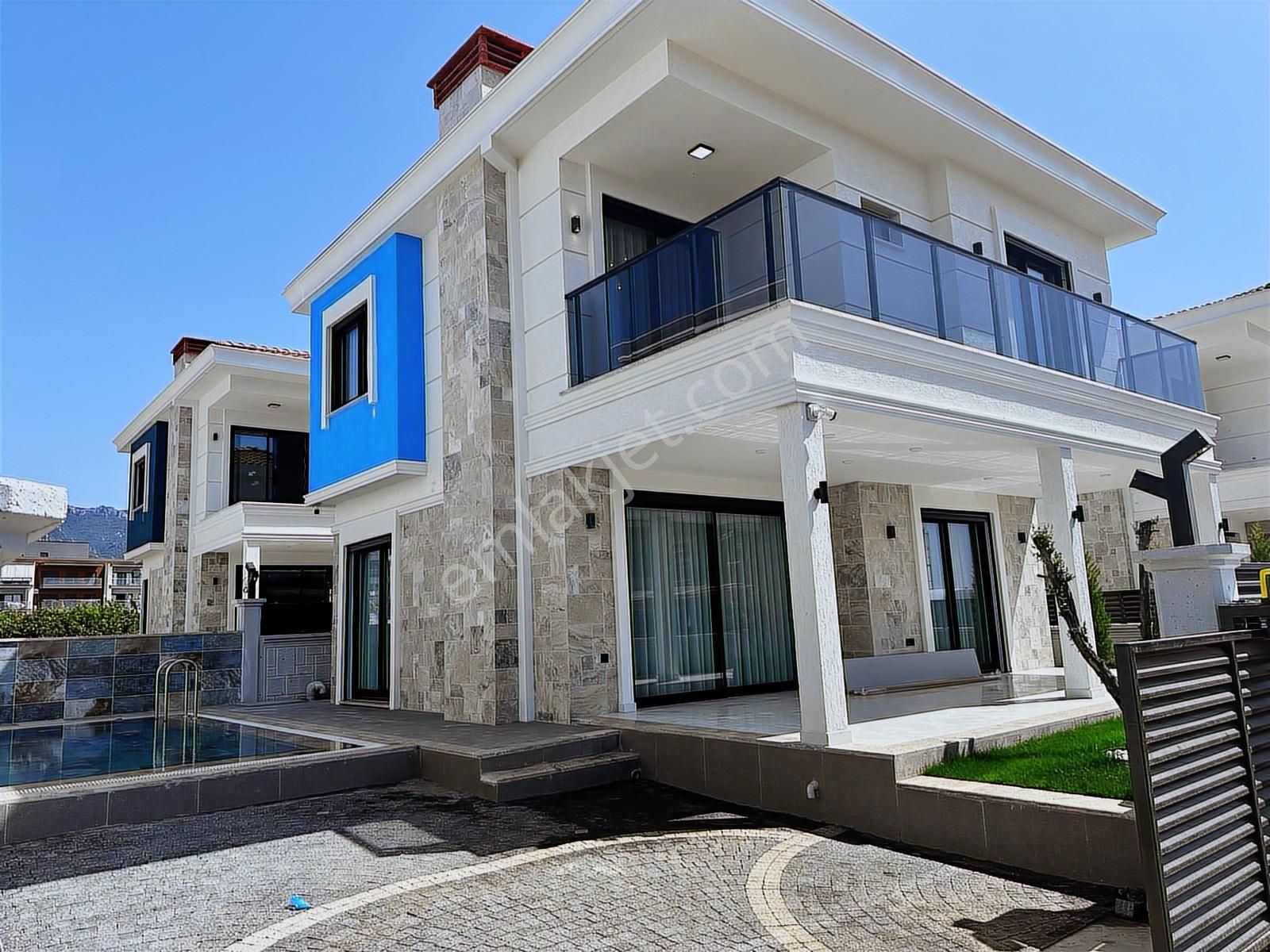 Kuşadası Davutlar Sahilinde Müstakil Özel Havuzlu Yazlık - Görsel 16