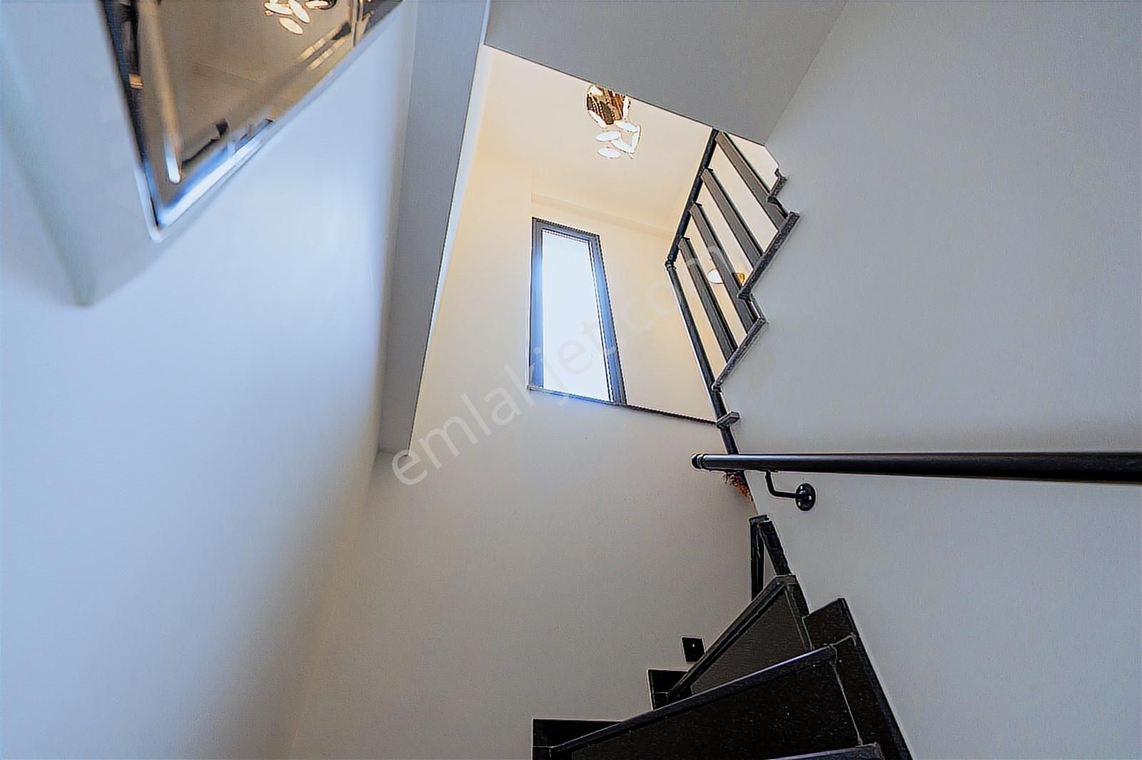 Kuşadası Davutlar Sahilinde Müstakil Özel Havuzlu Yazlık - Görsel 12