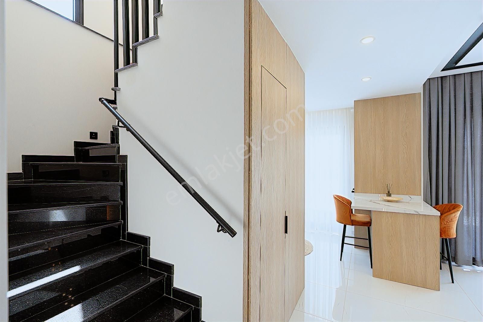 Kuşadası Davutlar Sahilinde Müstakil Özel Havuzlu Yazlık - Görsel 11