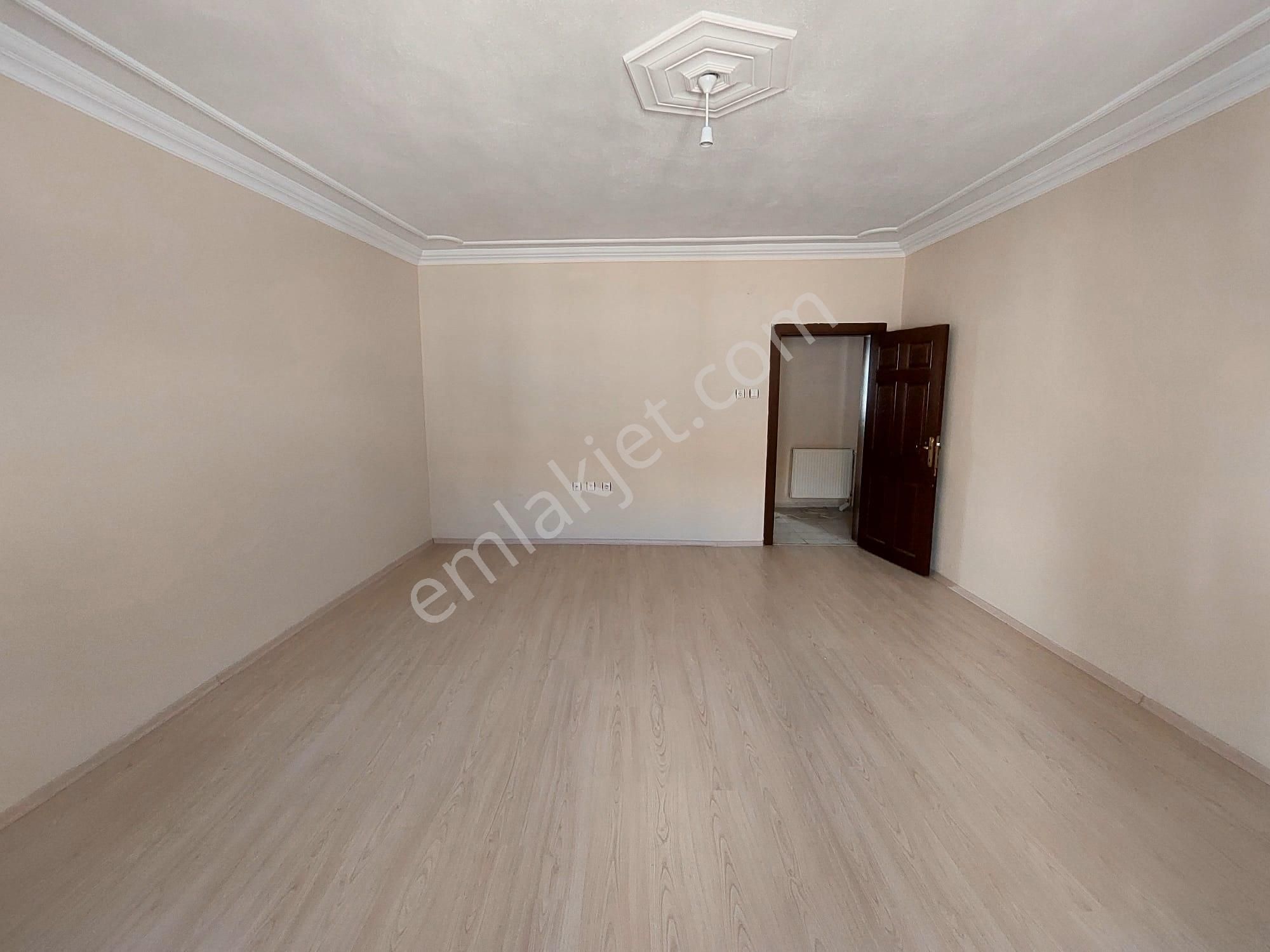 Recep Ümit Emlak'tan Sakarya - 2 Ve Turgut Reis Caddeleri Yakınında Kiralık 3+1 Daire - Görsel 22